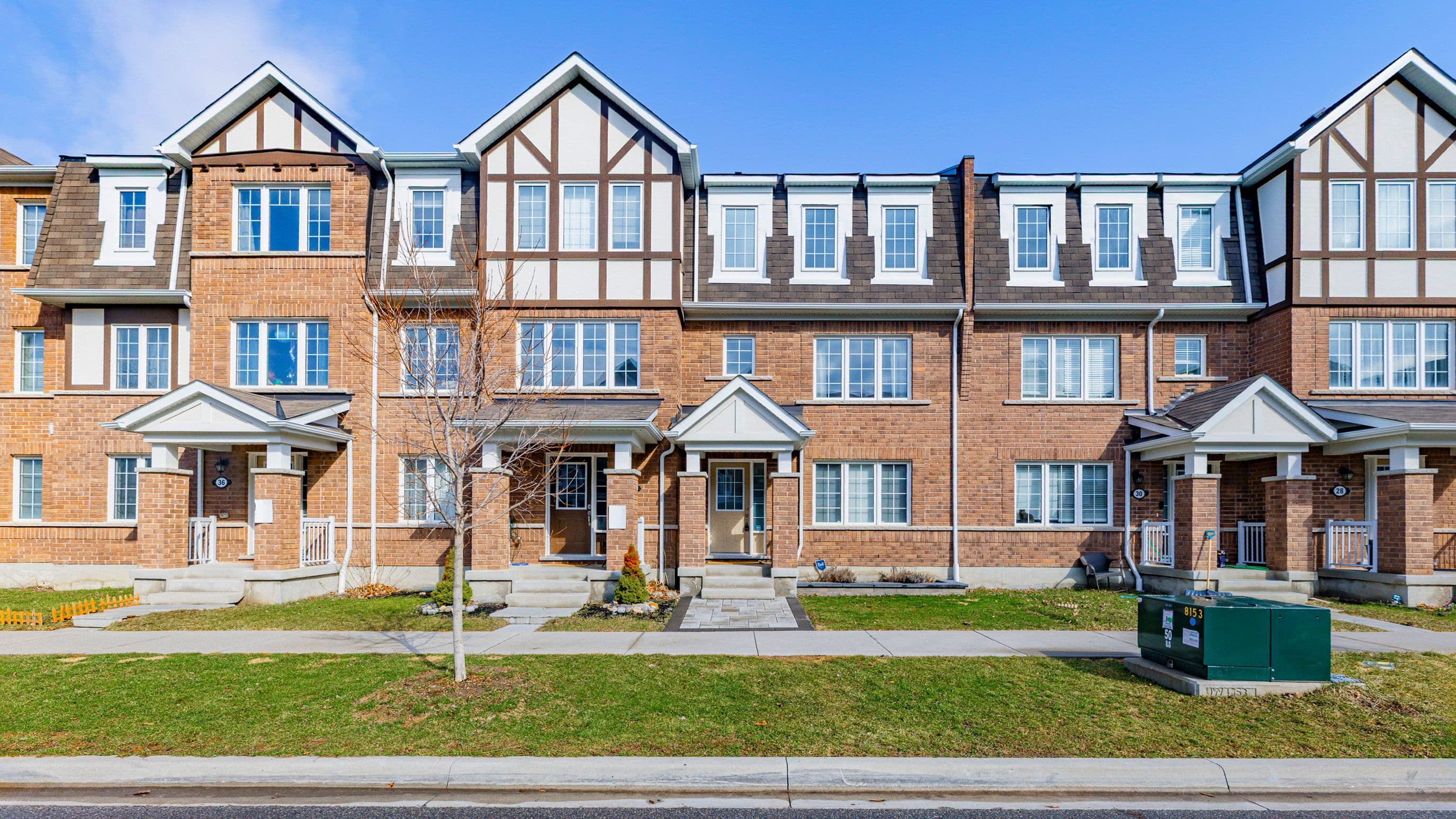 32 Bluegill Crescent, Whitby, ON L1P 0E4