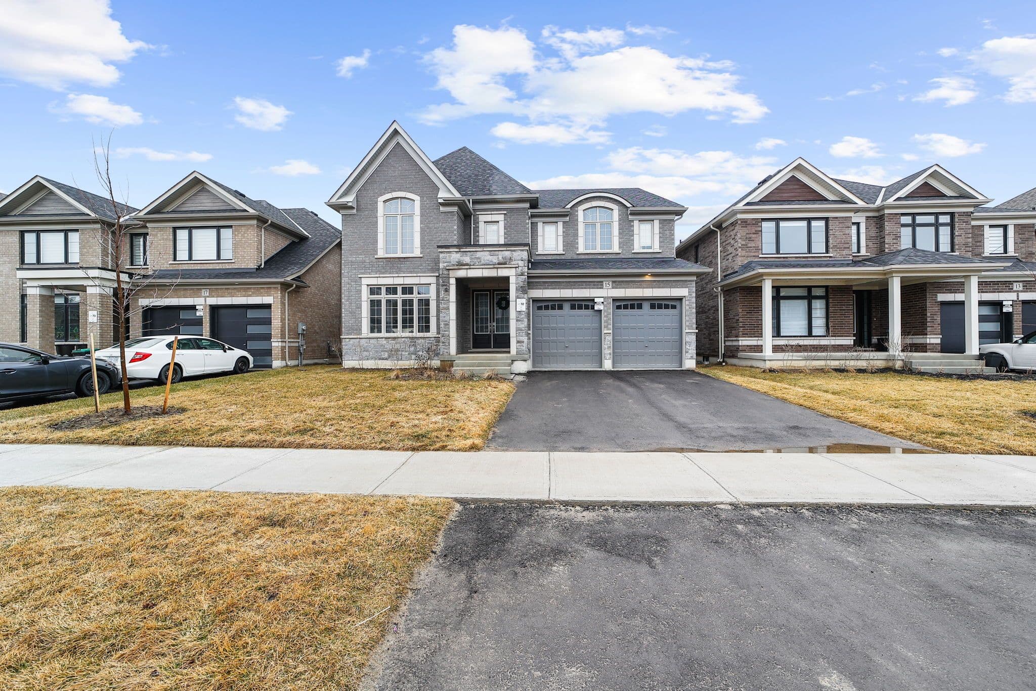 15 Hummingbird Grove E, Adjala-Tosorontio, ON L0G 1W0