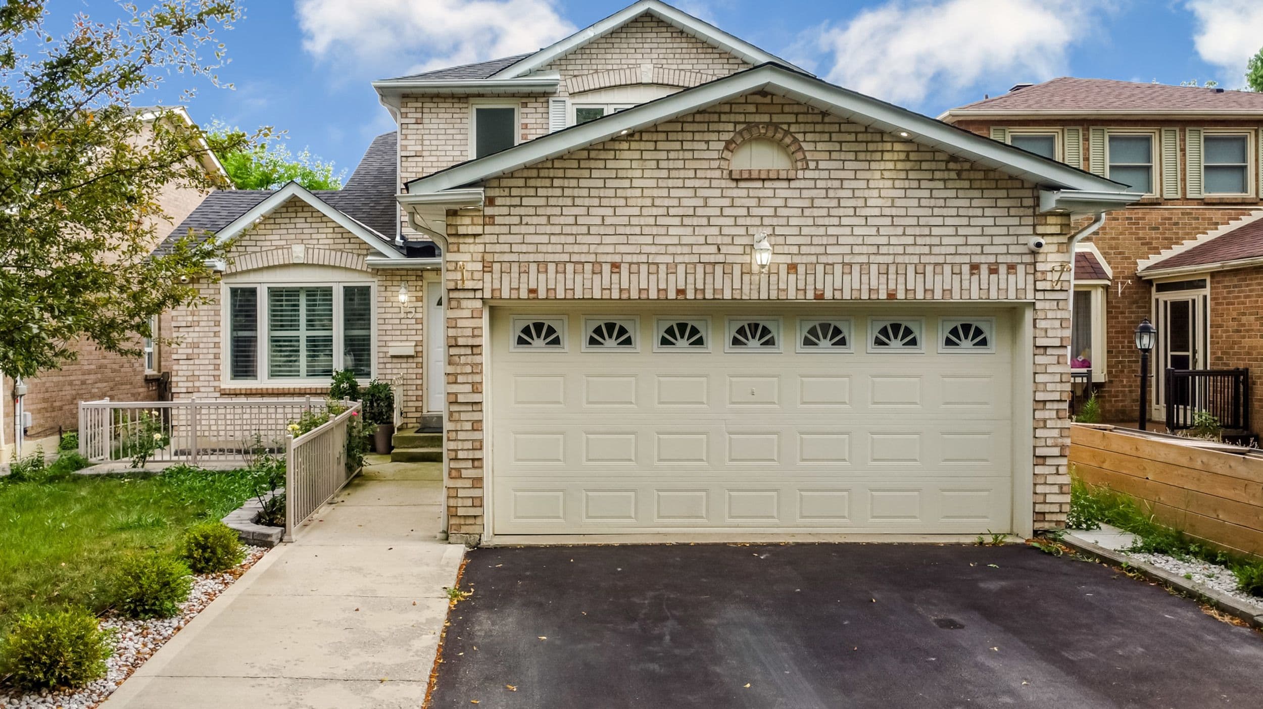 15 Brennan Road, Ajax, ON L1T 2G1