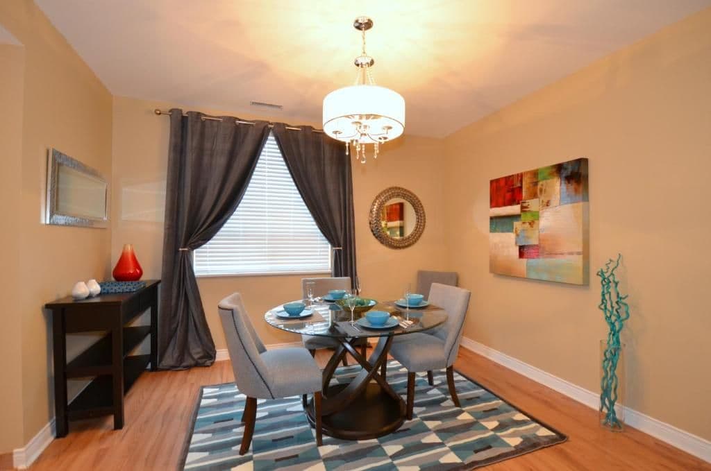 630 Main Street E 204, Hamilton, ON L8M 1J7