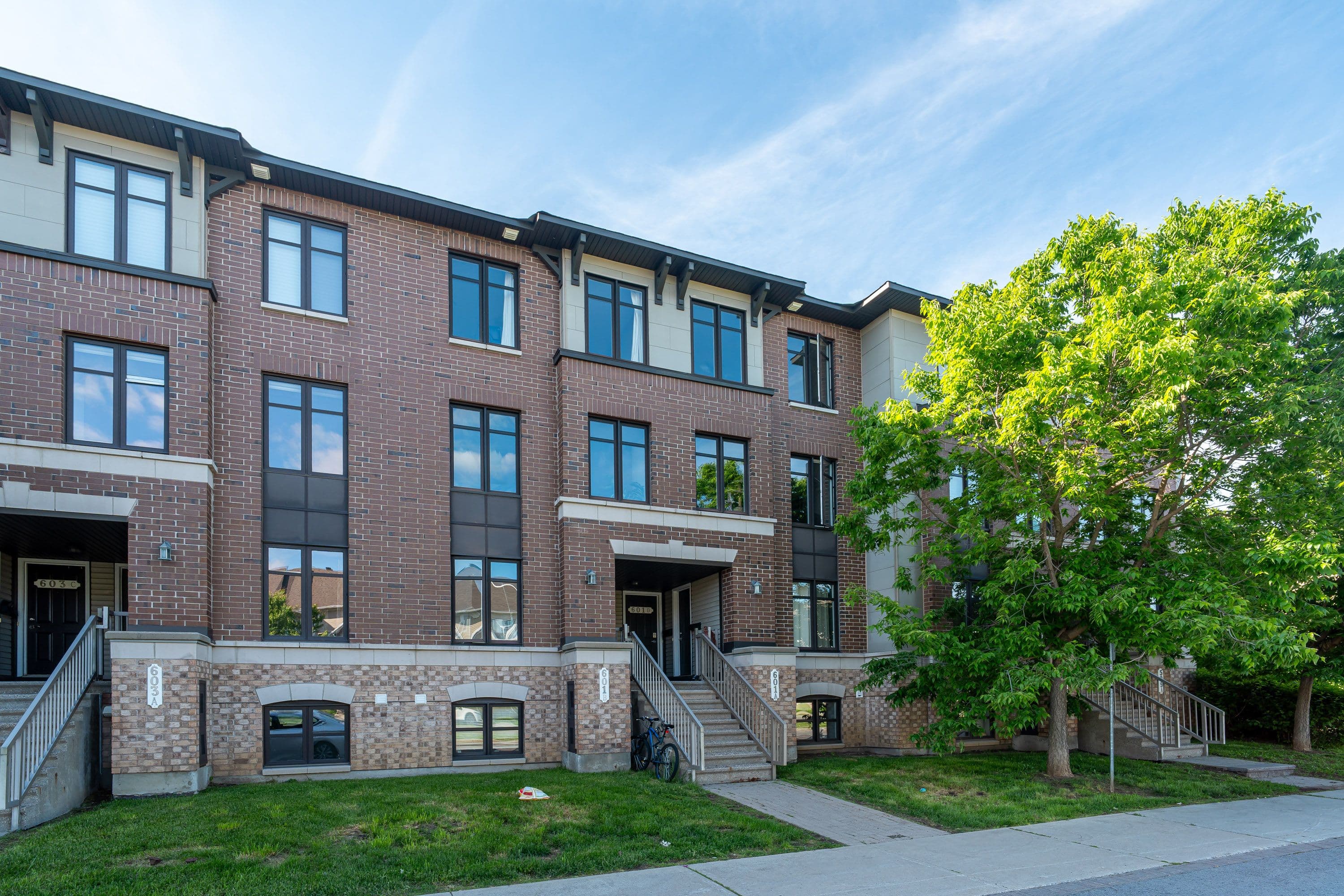 601 Chapman Mills Drive A, Barrhaven, ON K2J 5T1