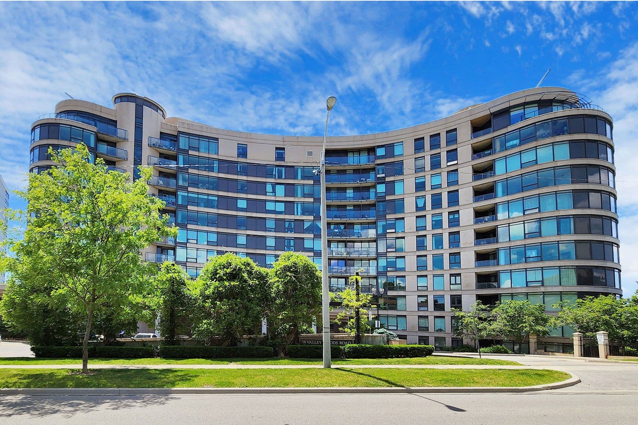 18 Valley Woods Road 809, Toronto C13, ON M3A 0A1