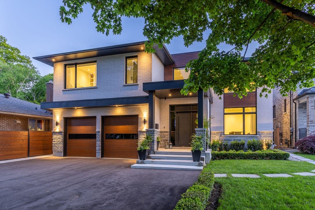 14 Penhale Drive, Toronto W09, ON M9P 2X4