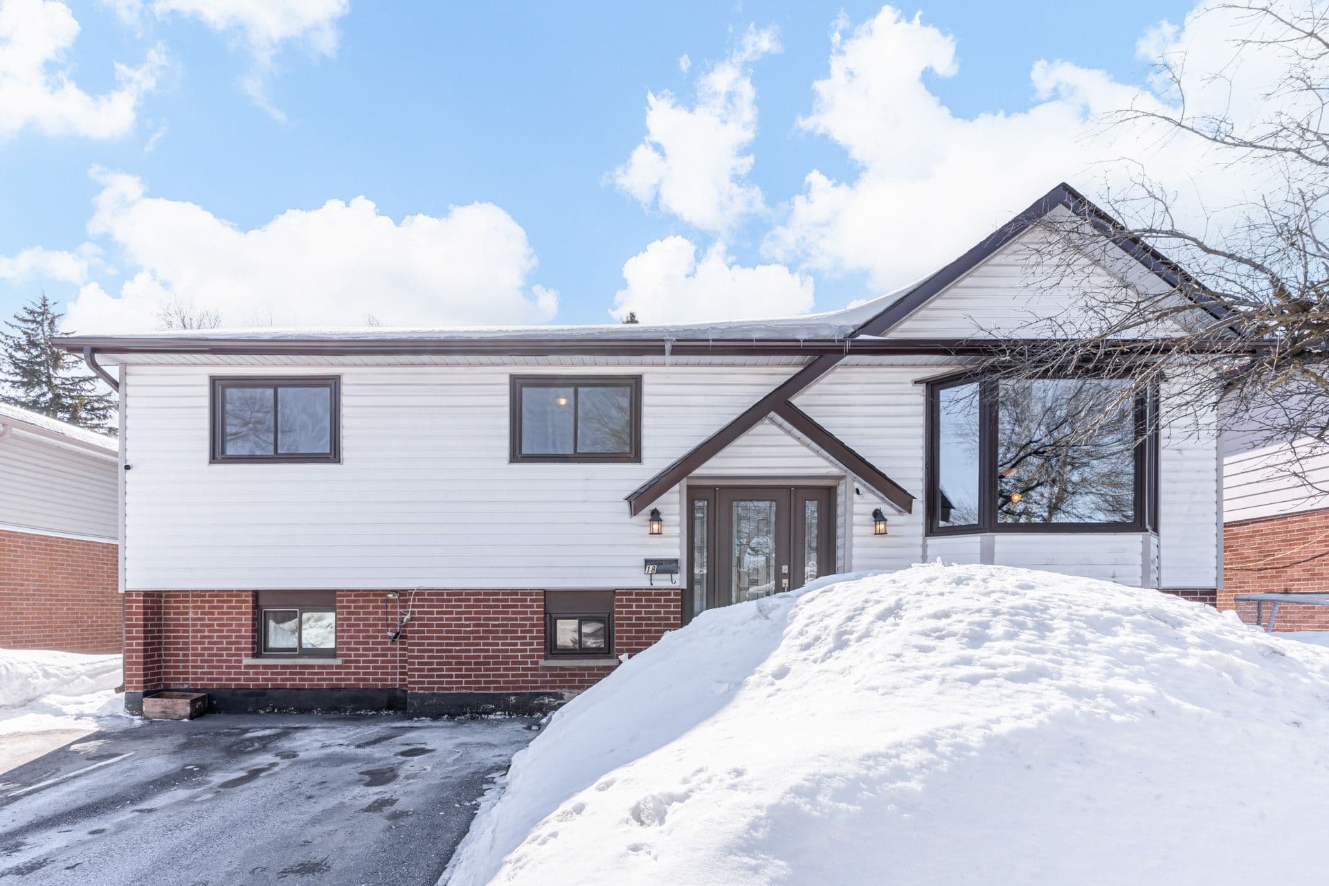 18 MORGANDALE Crescent E, Orangeville, ON L9W 3C7