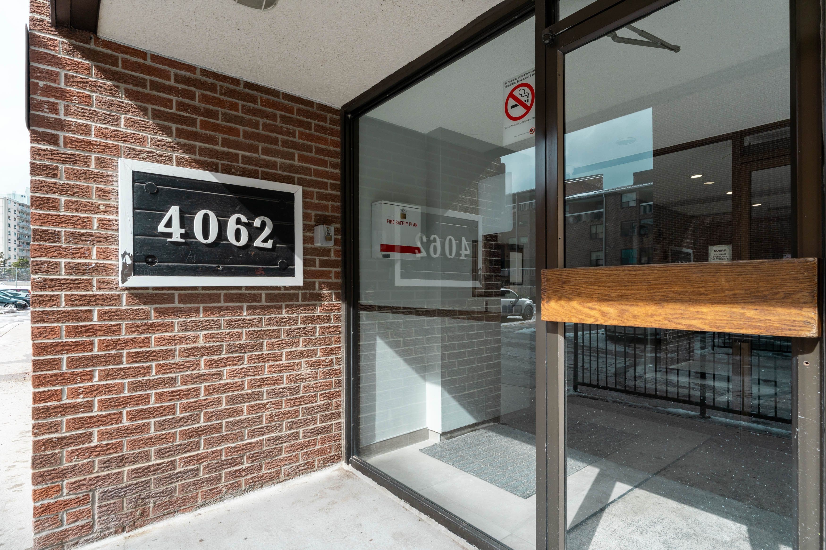 4062 Lawrence Avenue E 612, Toronto E10, ON M1E 4V5