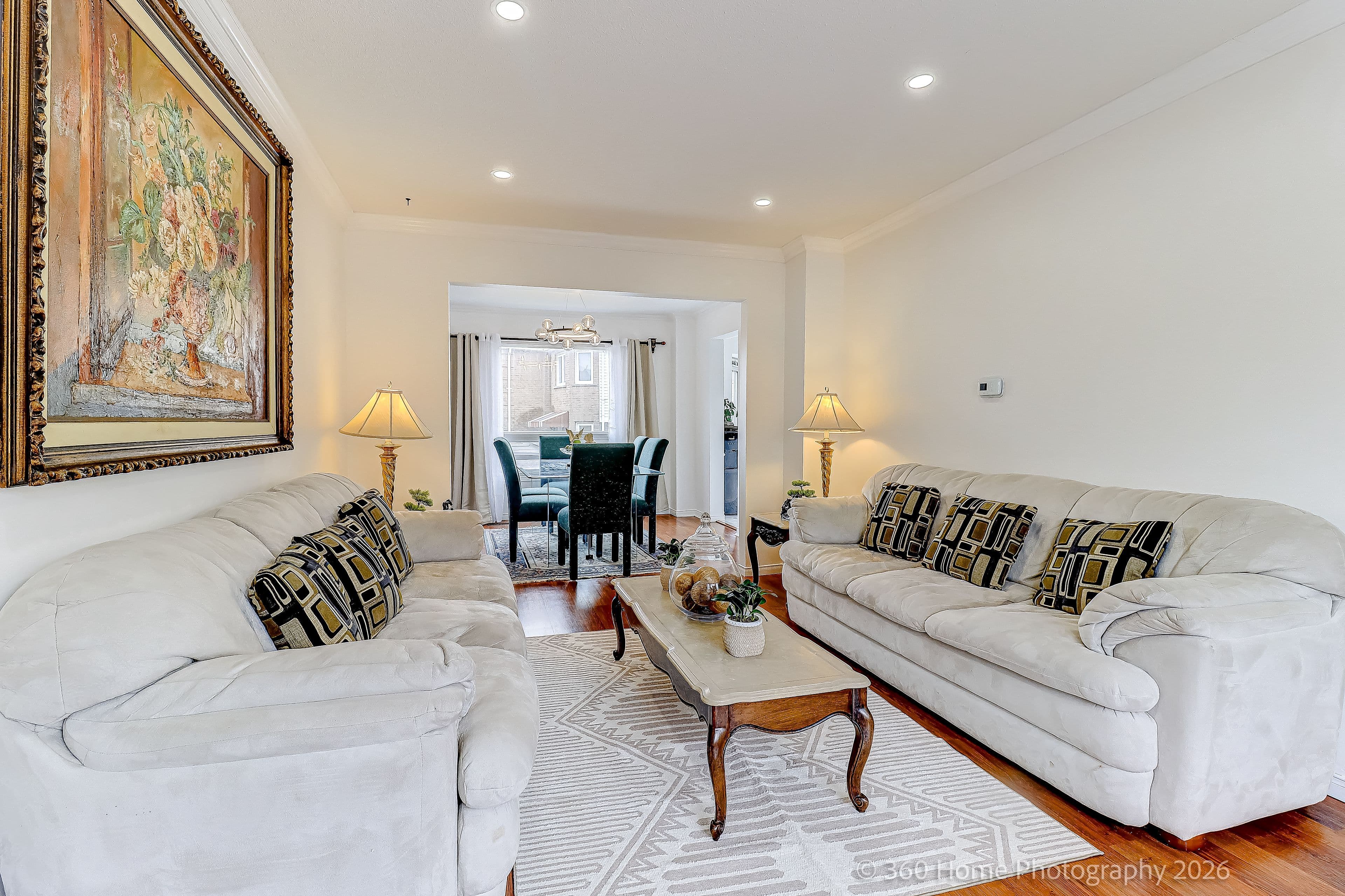 4 Mayflower Street S, Whitby, ON L1N 8B1