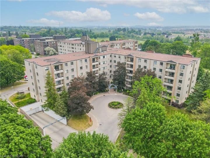 93 Westwood Drive 311, Guelph, ON N1H 7J7