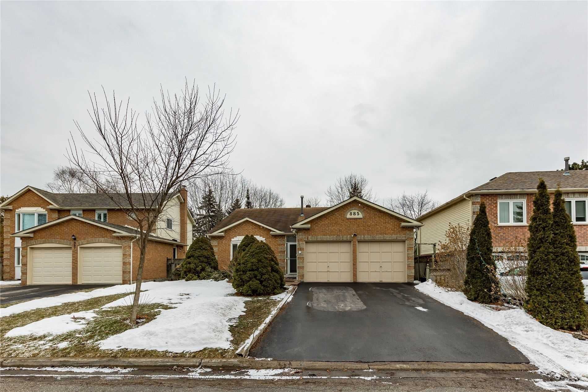 885 Walton Court, Whitby, ON L1N 7R5