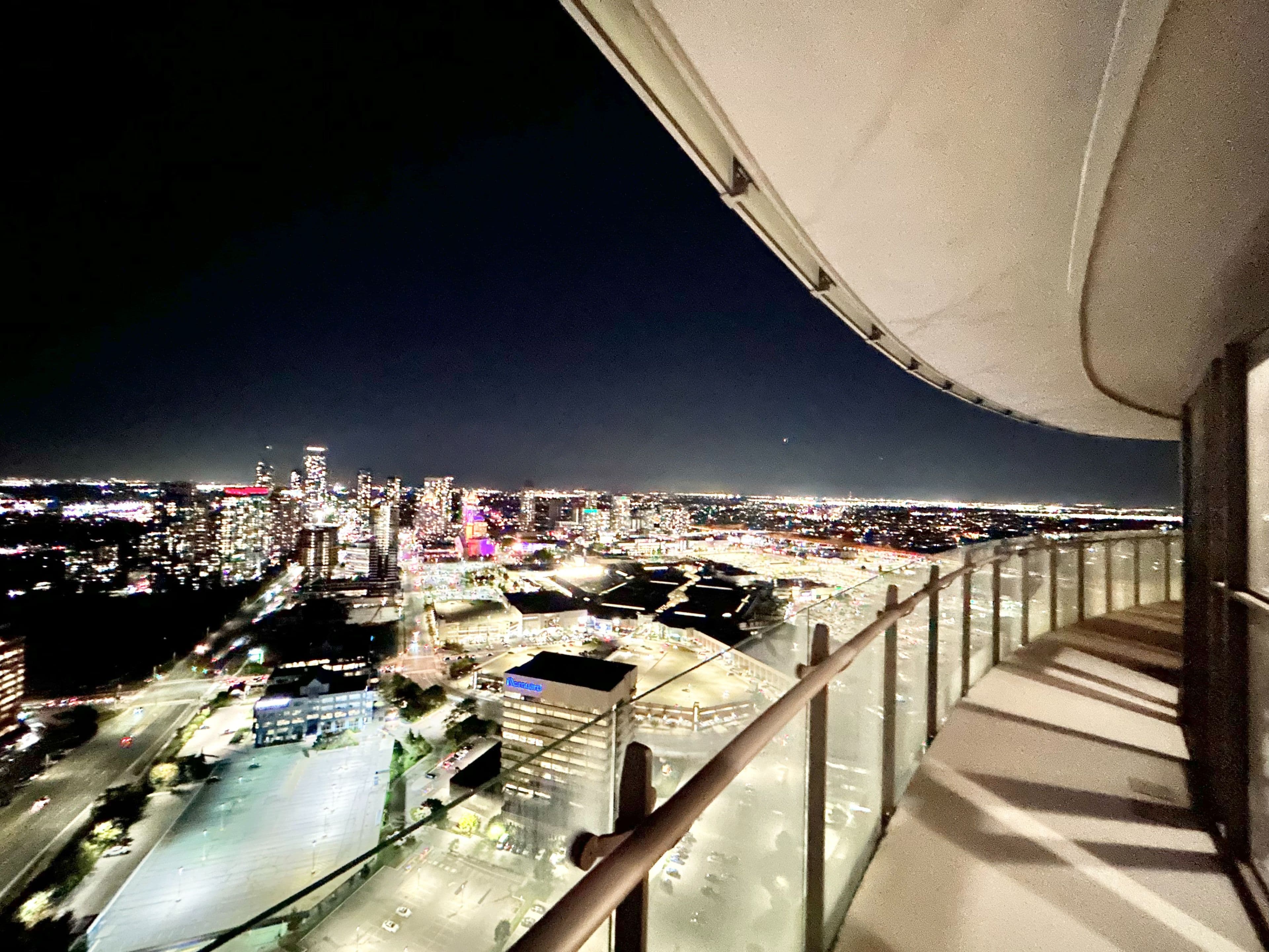 50 Absolute Avenue 4506, Mississauga, ON L4Z 0A8