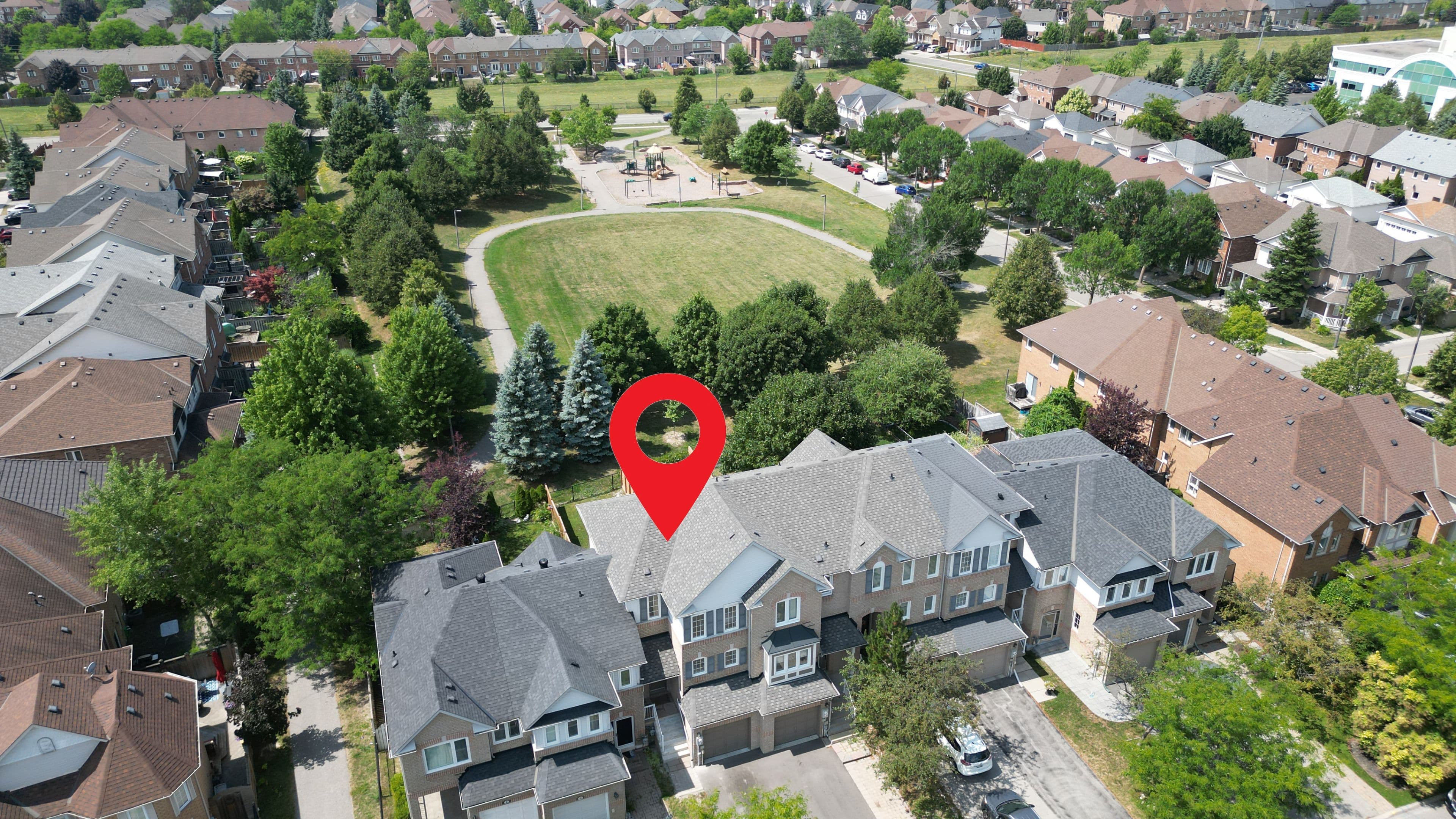 12 Stiles Avenue W, Aurora, ON L4G 7N3