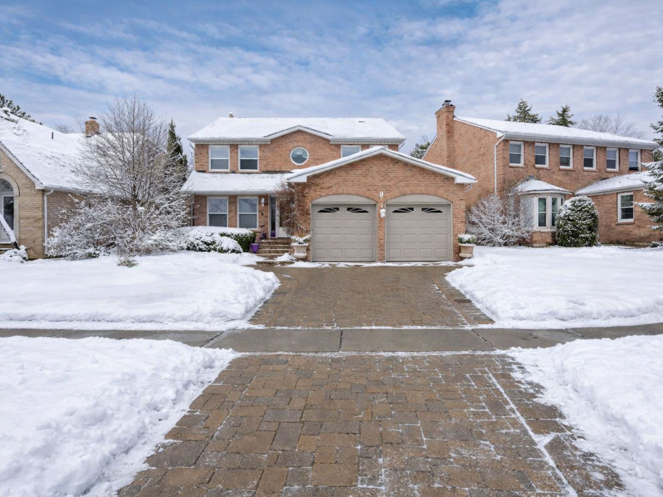 9 Longwater Chase, Markham, ON L3R 4A1