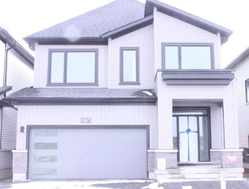 1067 Dyas Avenue, Oshawa, ON L1L 0V4