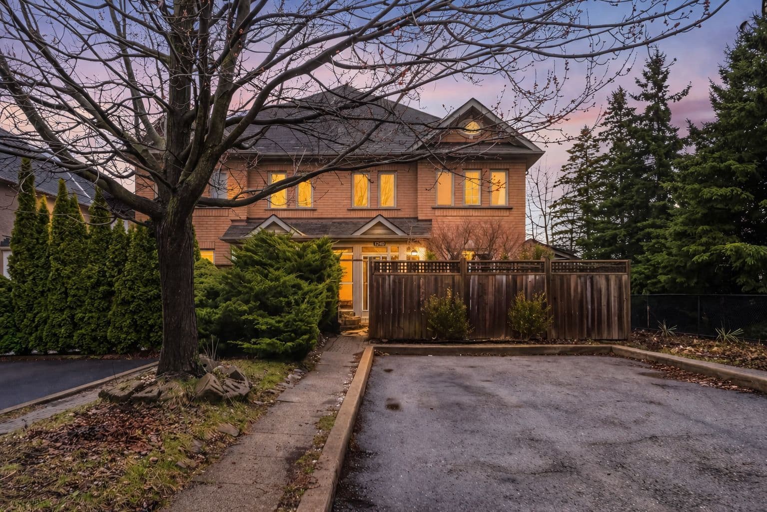240 Pressed Brick Drive, Brampton, ON L6V 4L3