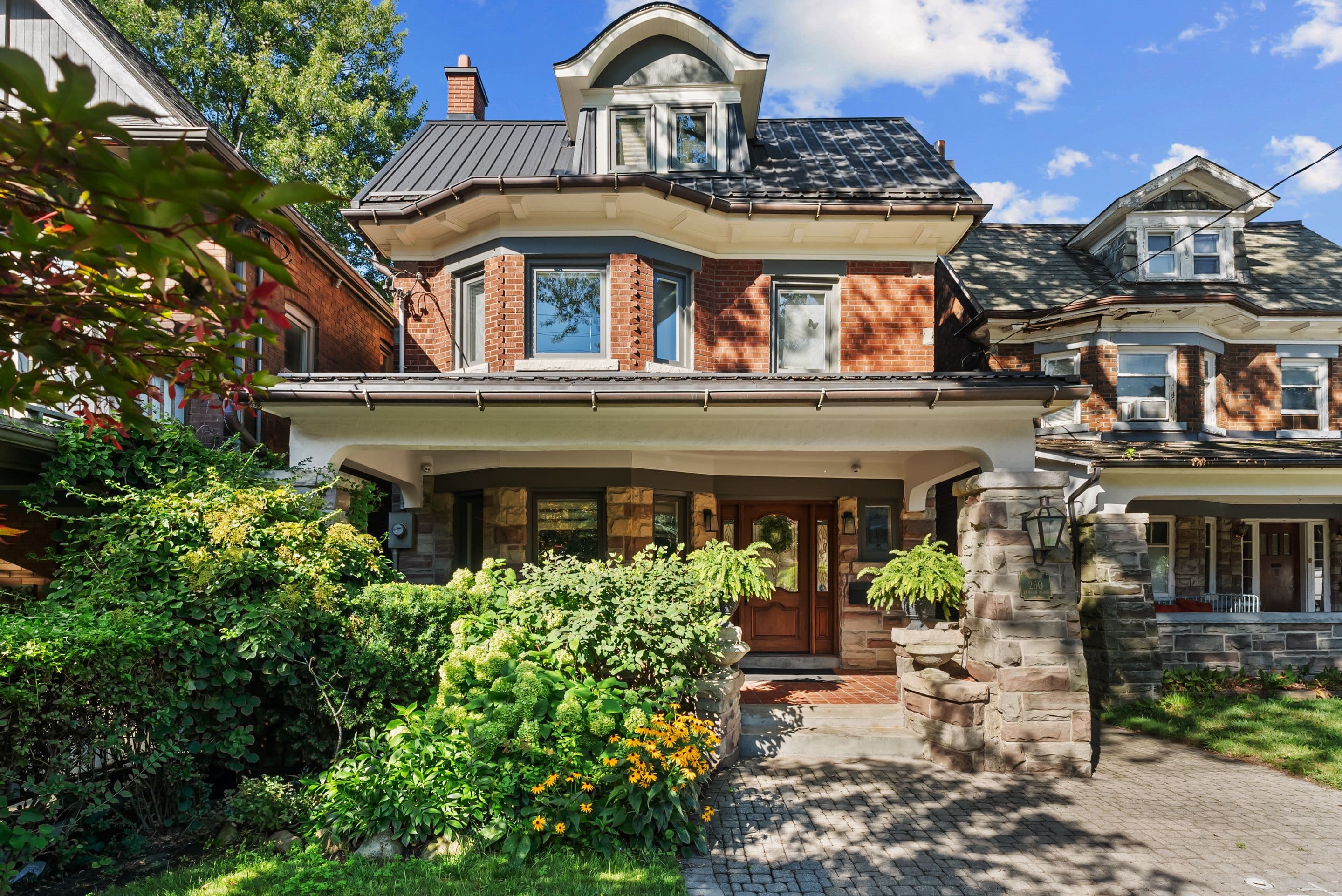 260 Indian Road, Toronto W01, ON M6R 2X2