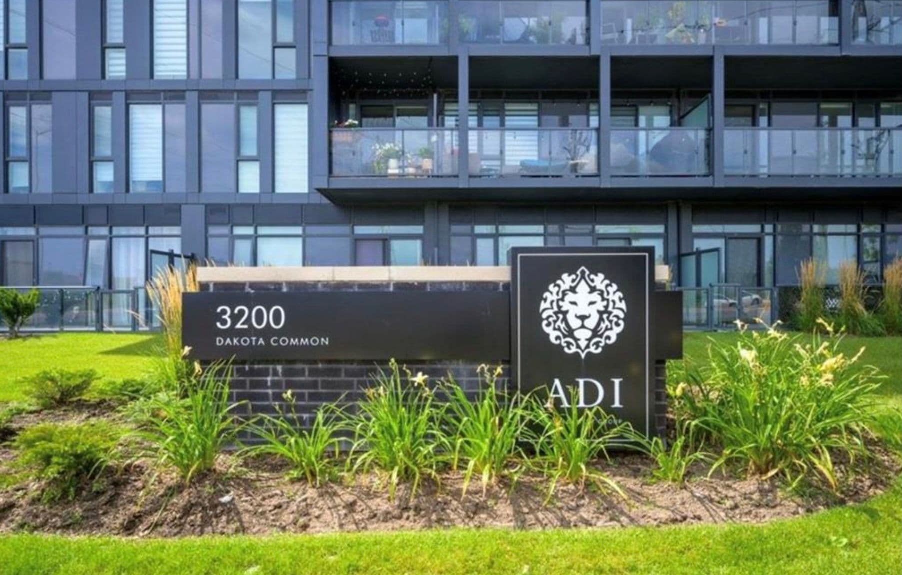 3210 Dakota Common A504, Burlington, ON L7M 2A8