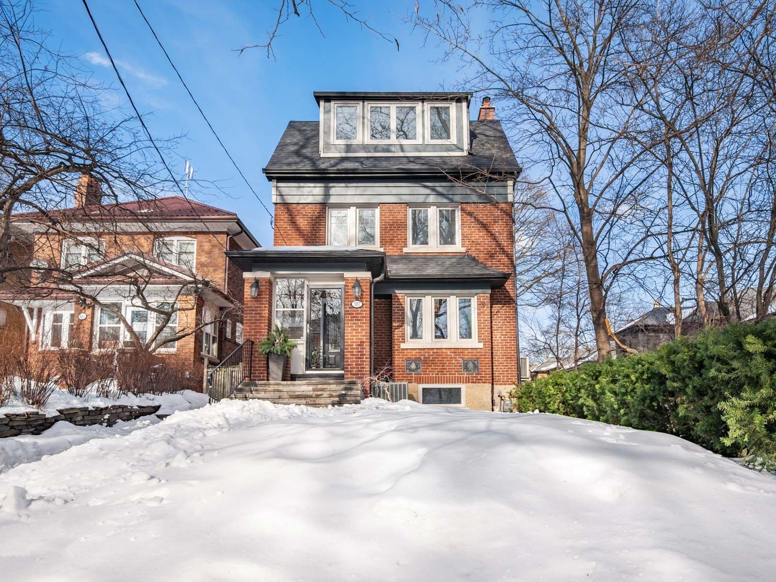387 Kennedy Avenue, Toronto W02, ON M6P 3C5