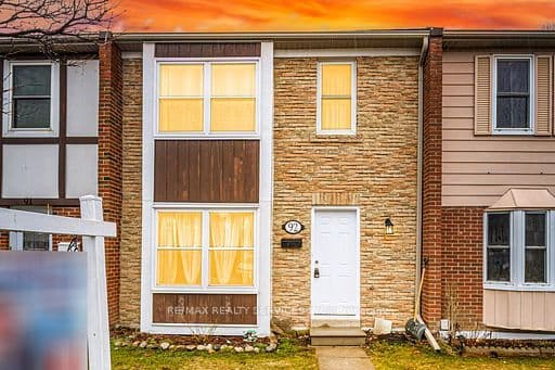 900 Central Park Drive 92, Brampton, ON L6S 3J6
