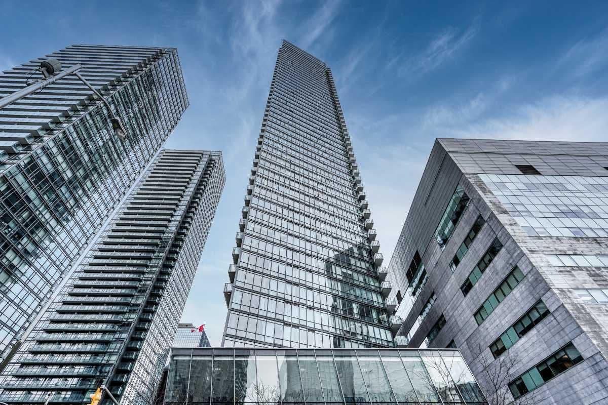 832 Bay Street 2810, Toronto C01, ON M5S 1Z6