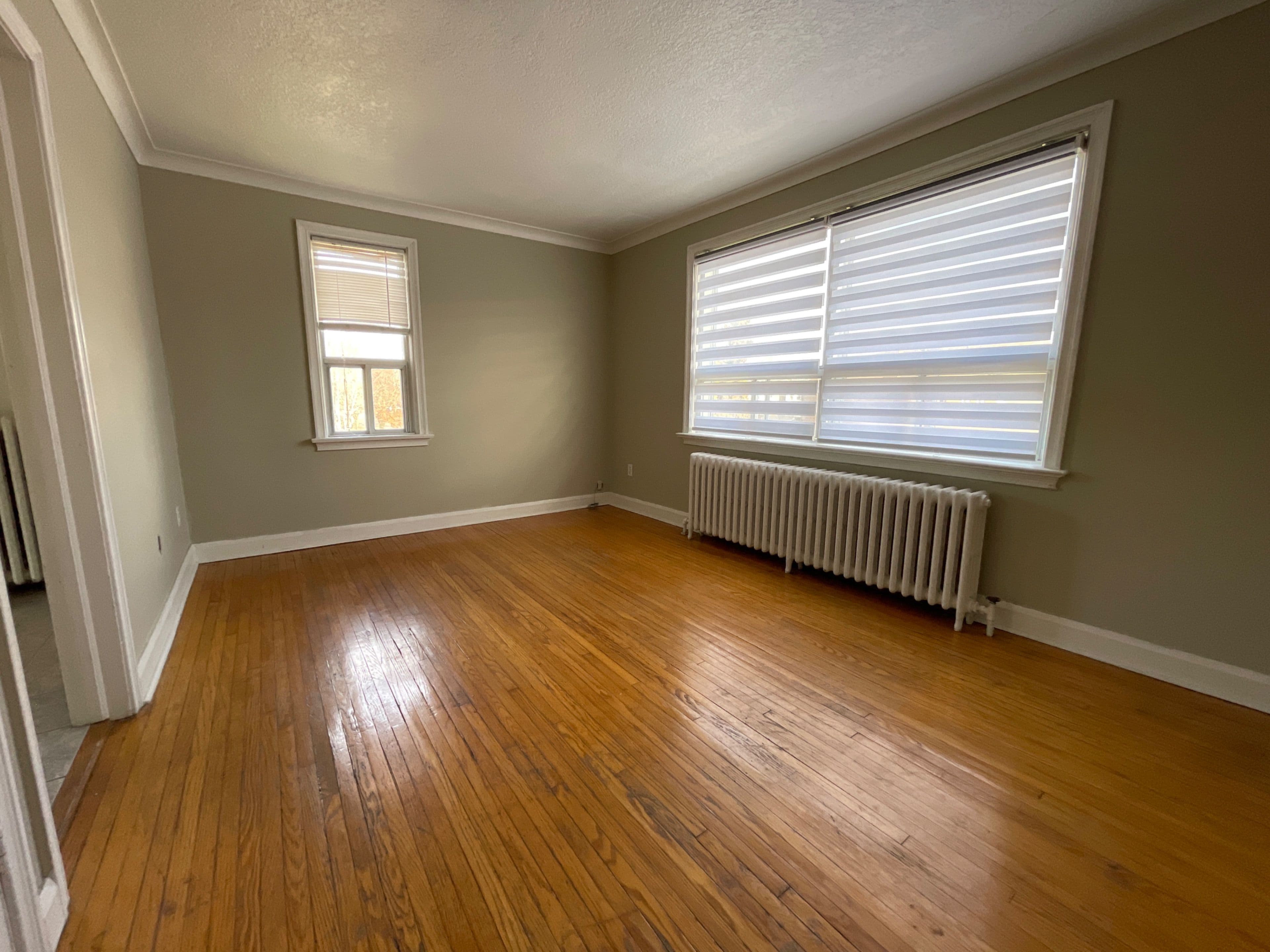 12 Dwight Avenue 3, Toronto W06, ON M8V 1X2