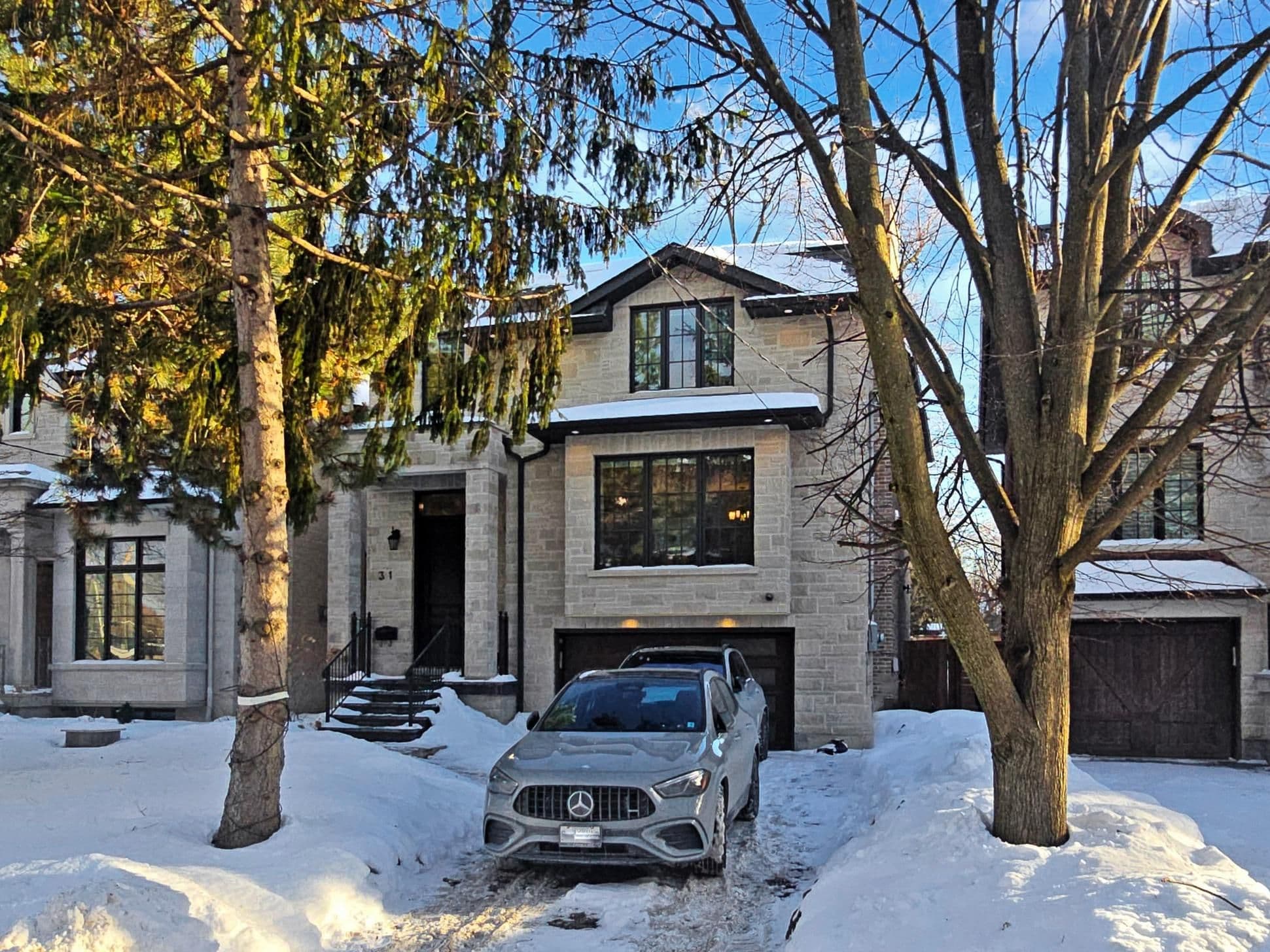 31 Evergreen Gardens, Toronto C11, ON M4G 2Z5