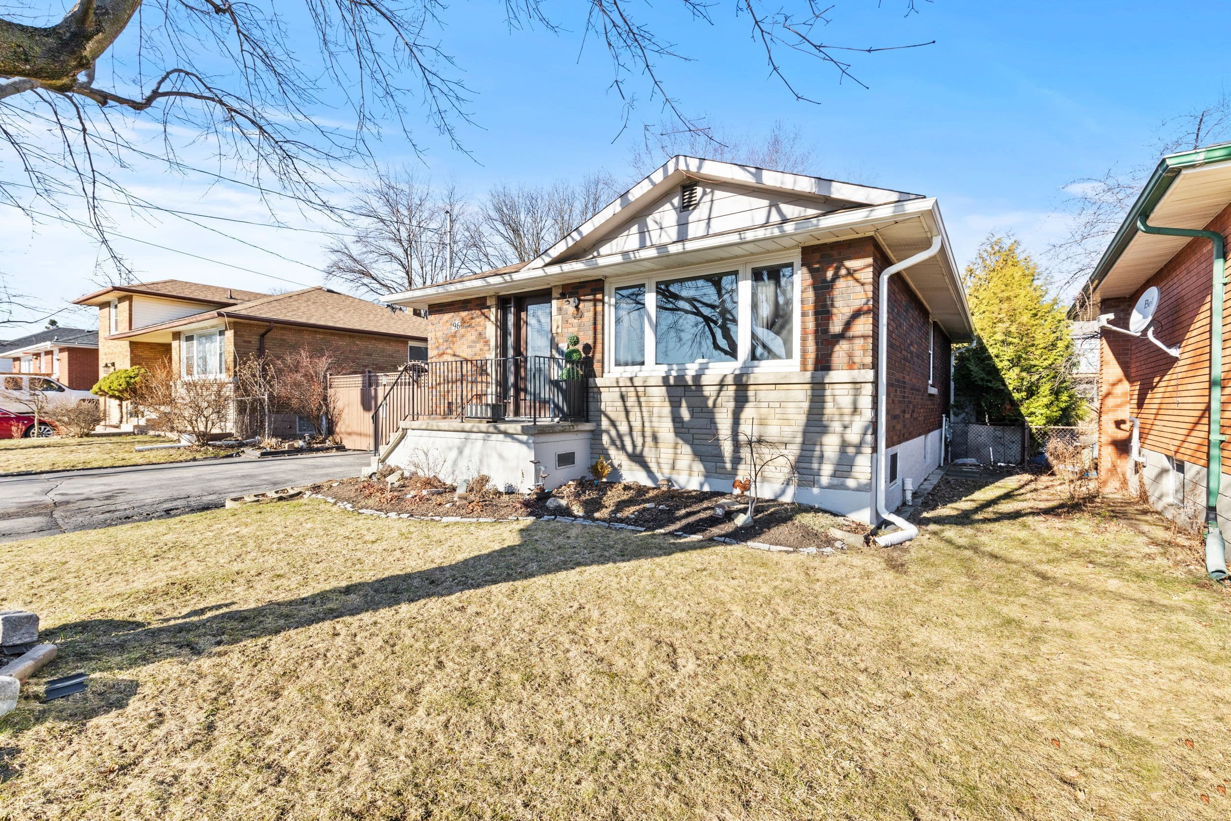 96 Terrace Drive, Hamilton, ON L9A 2Y6