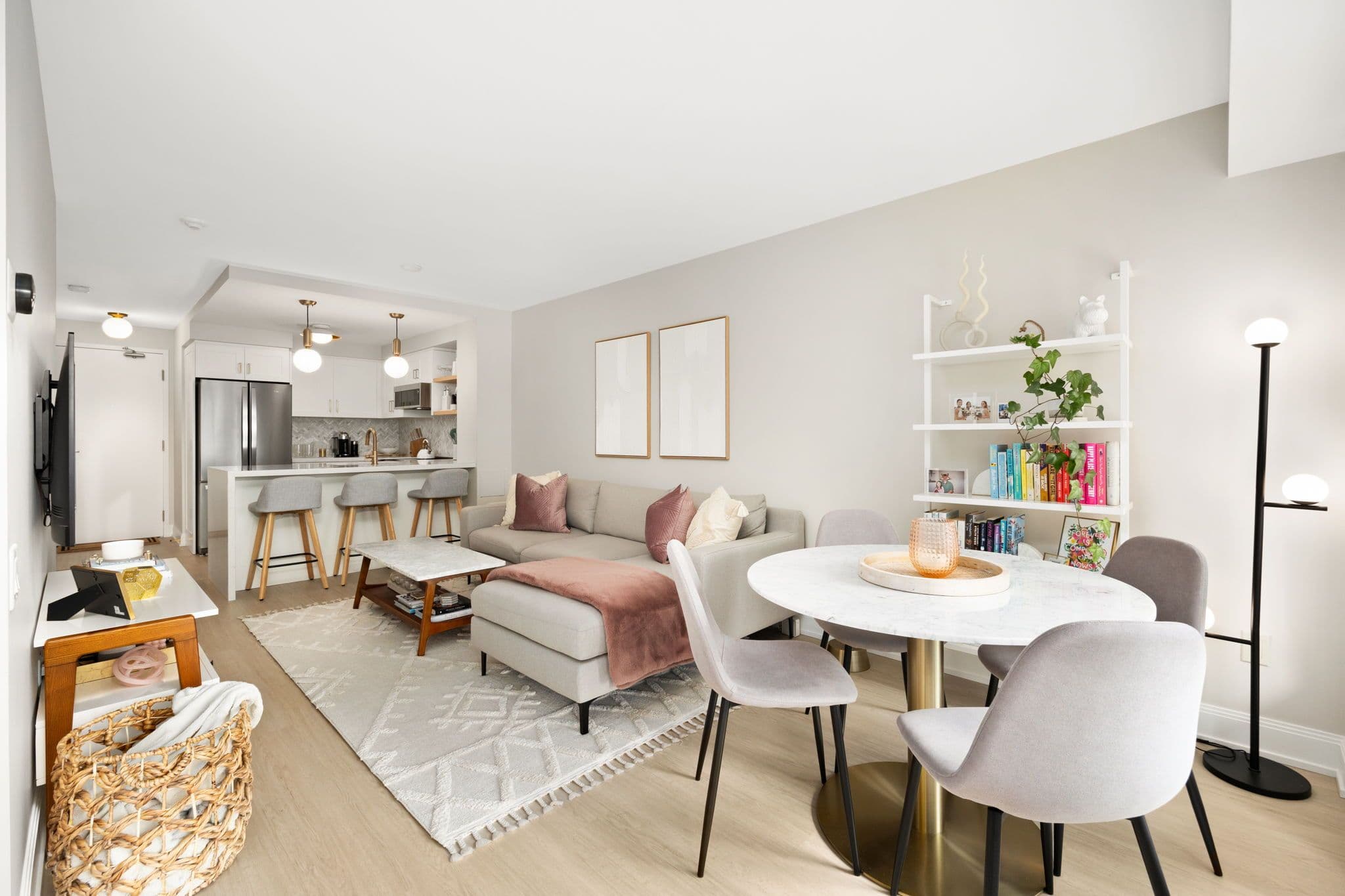 2191 Yonge Street 1004, Toronto C10, ON M4S 3H8