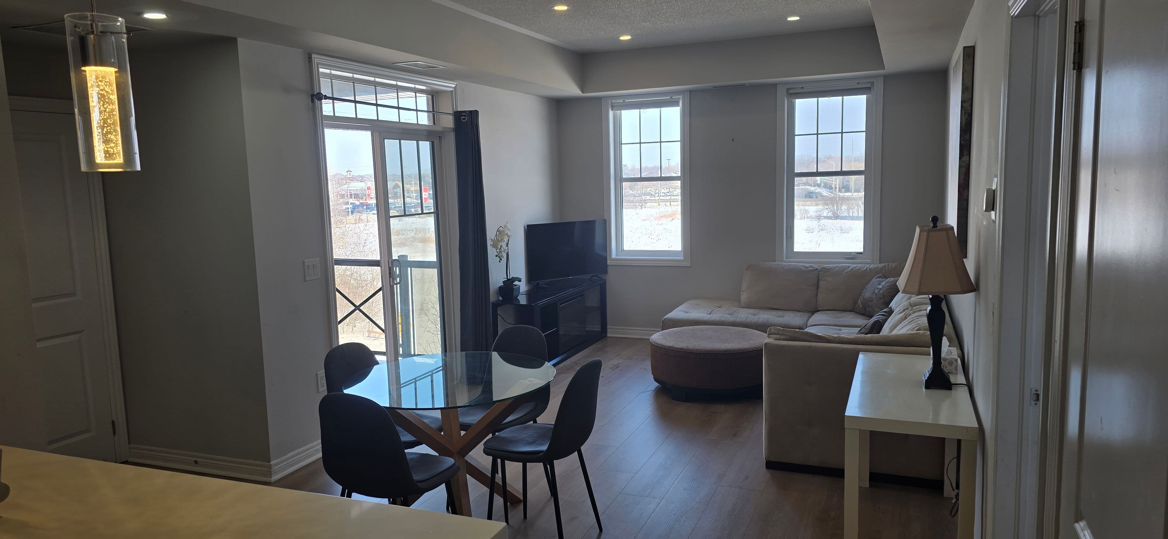 272 Georgian Drive 301, Oakville, ON L6H 7K1