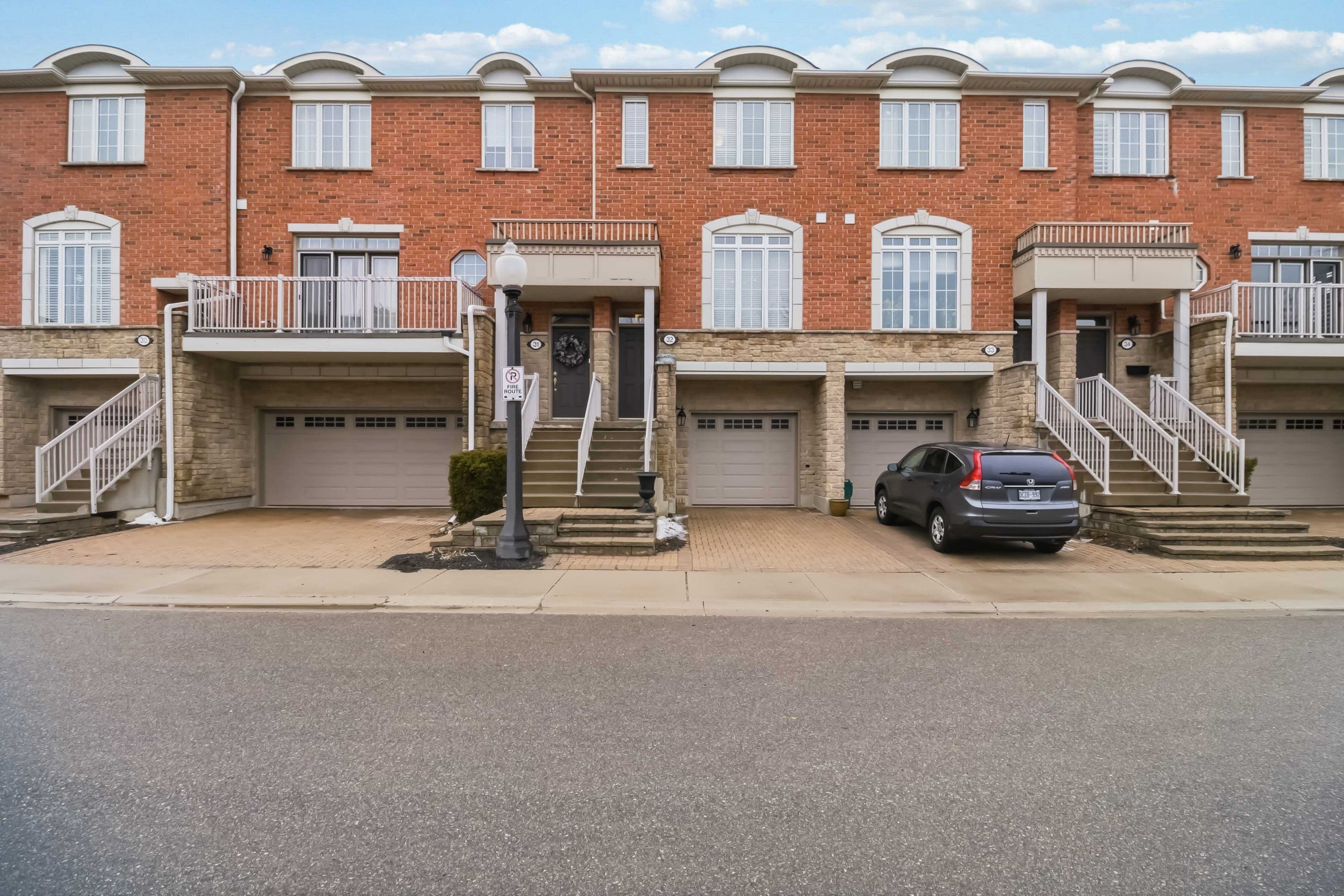1169 Dorval Drive 32, Oakville, ON L6M 4V7