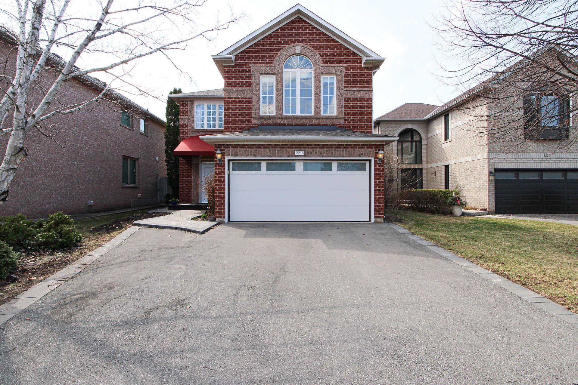2216 NORFOLK Drive, Oakville, ON L6H 6H4