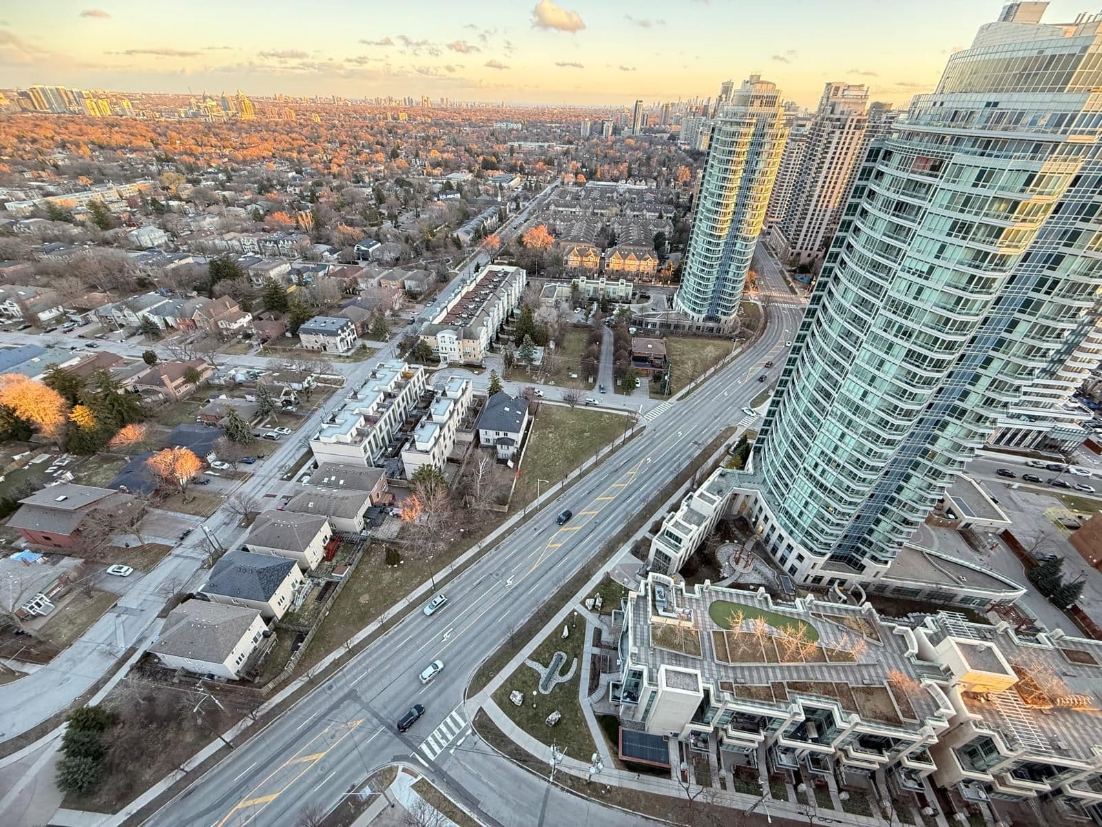 36 Olive Avenue 3110, Toronto C14, ON M2N 0M4