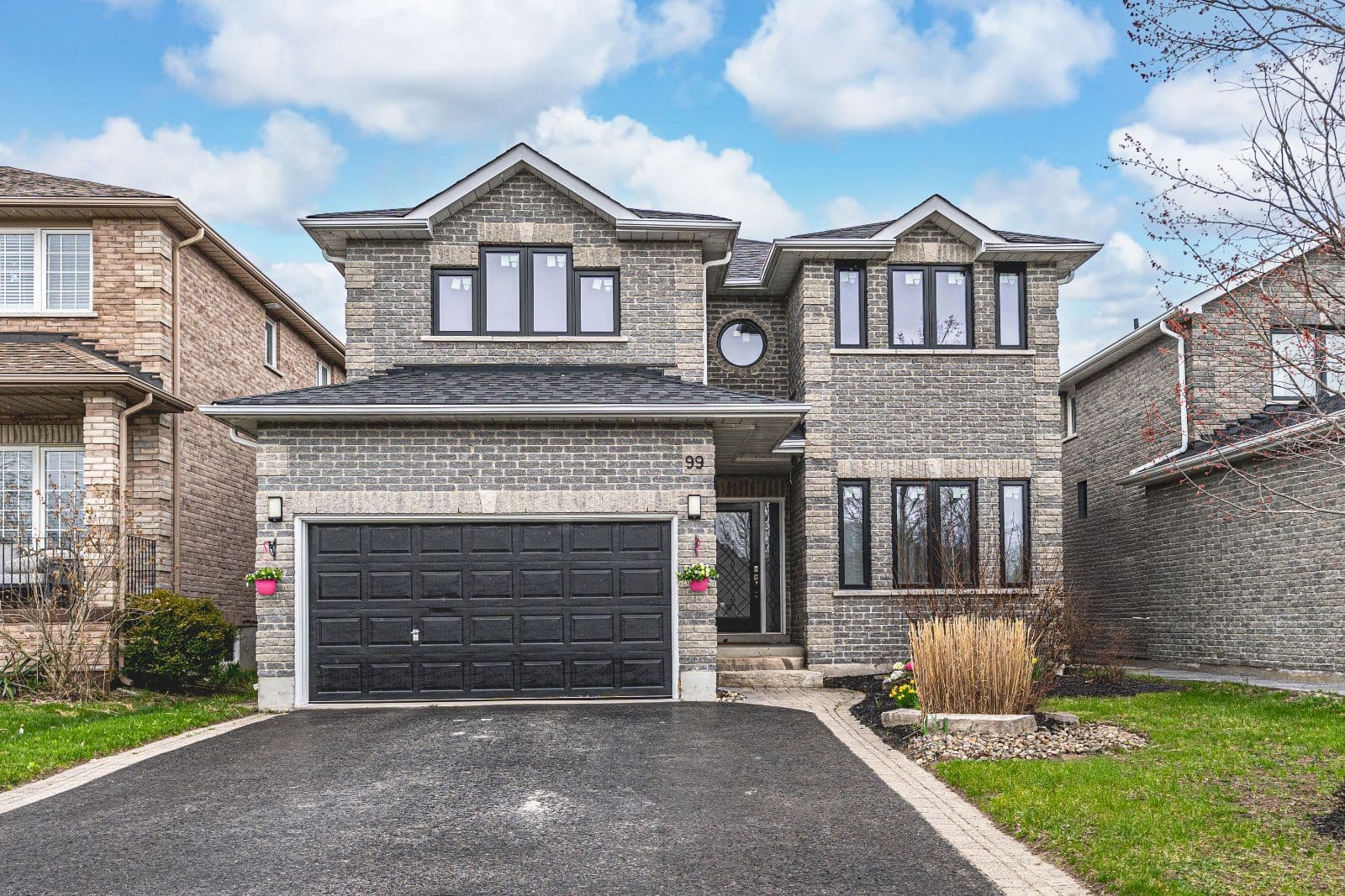 99 McIntyre Drive, Barrie, ON L4N 4K6