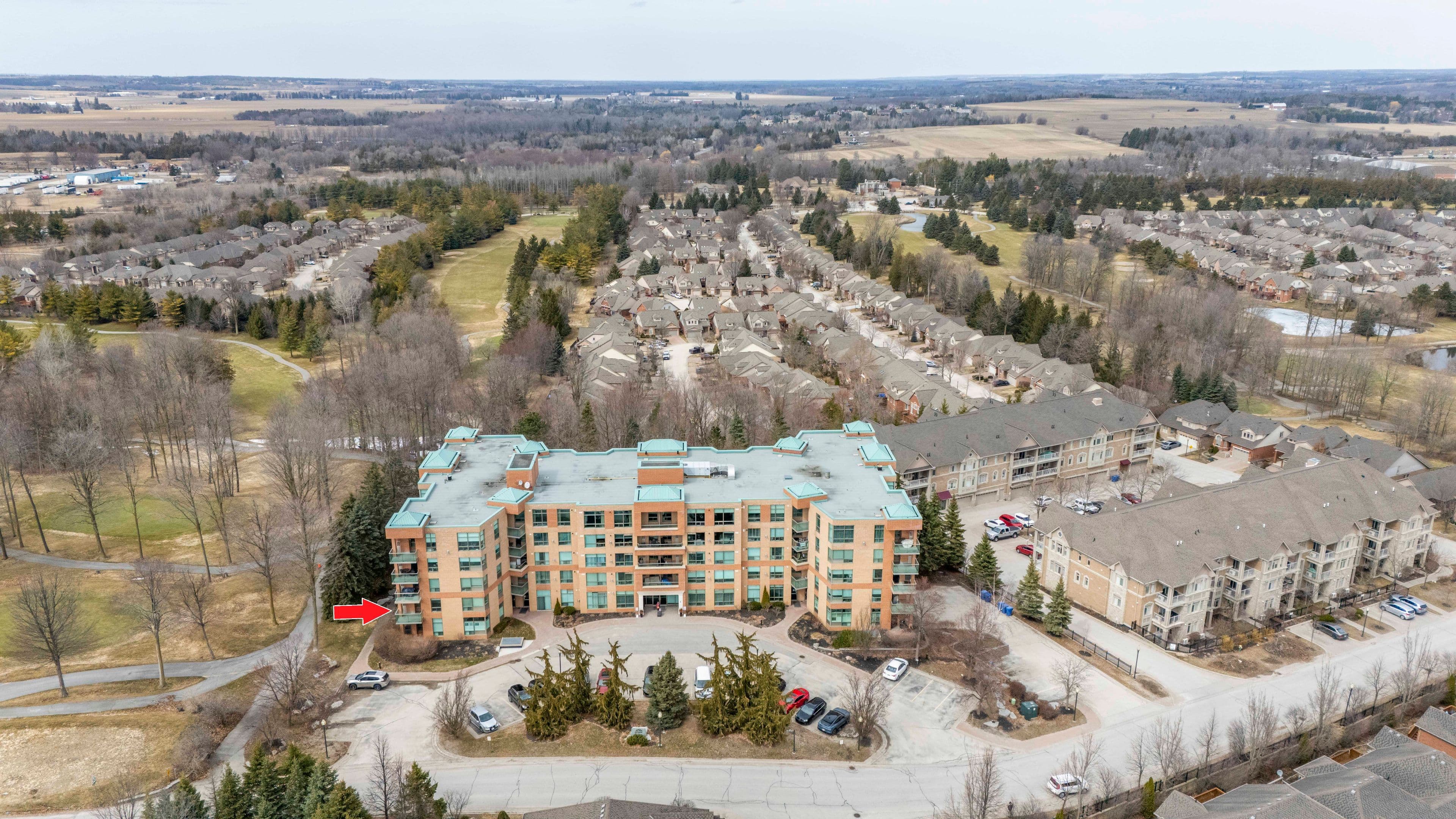 4 Briar Hill Heights 213, New Tecumseth, ON L9R 1Z7