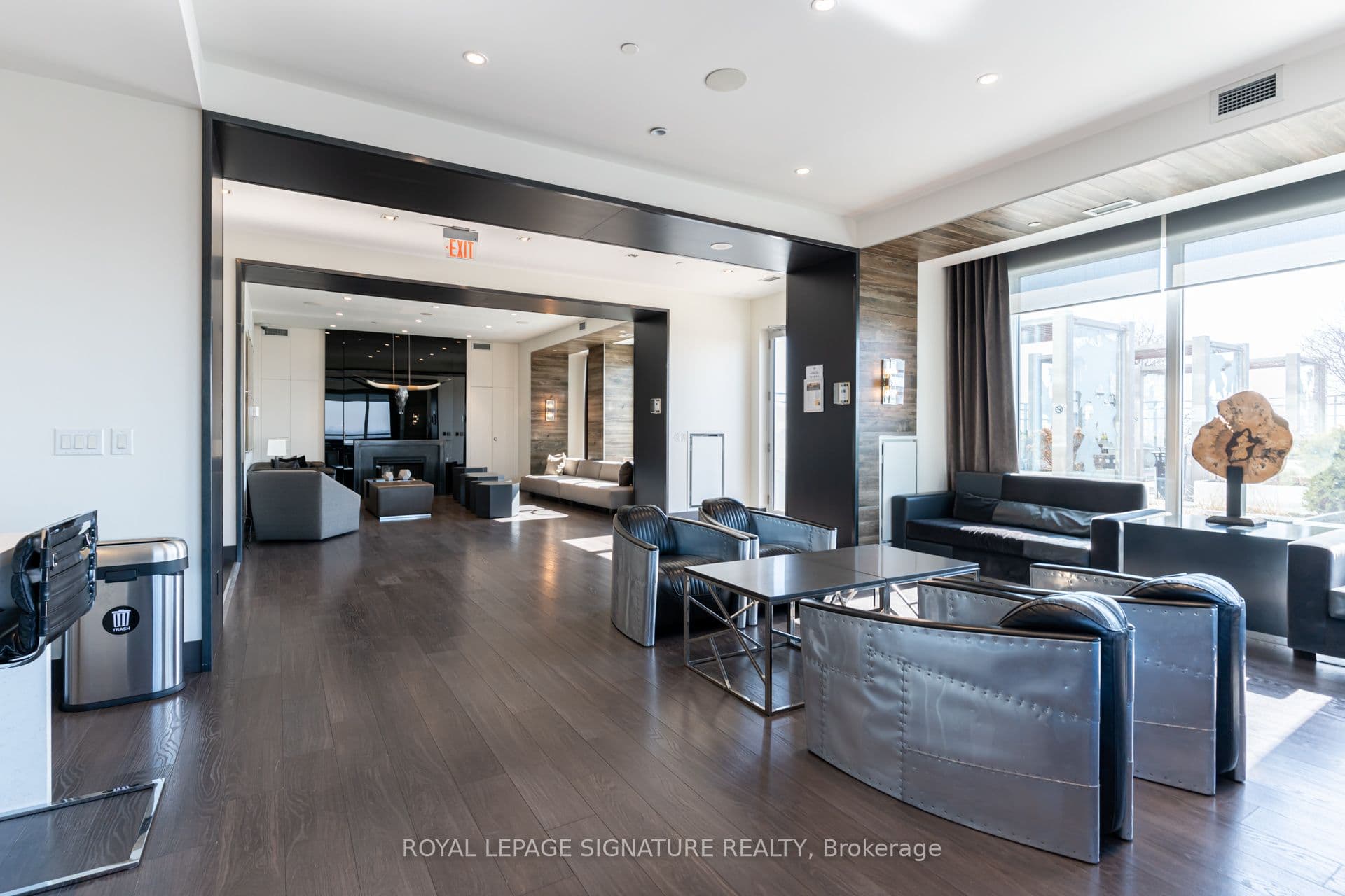 1830 Bloor Street W 836, Toronto W02, ON M6P 0A2