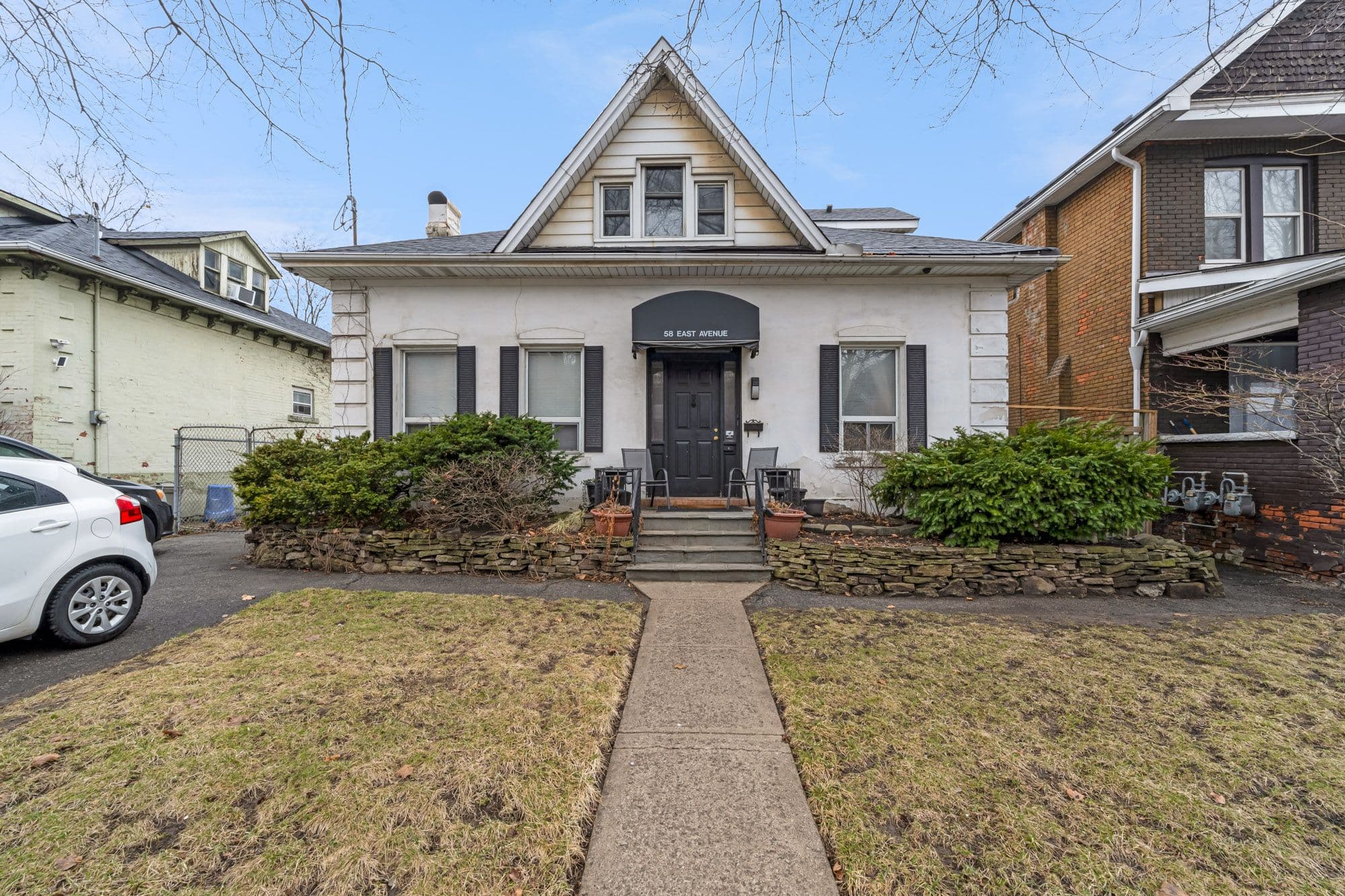 58 East Avenue S Lower, Hamilton, ON L8N 2T4