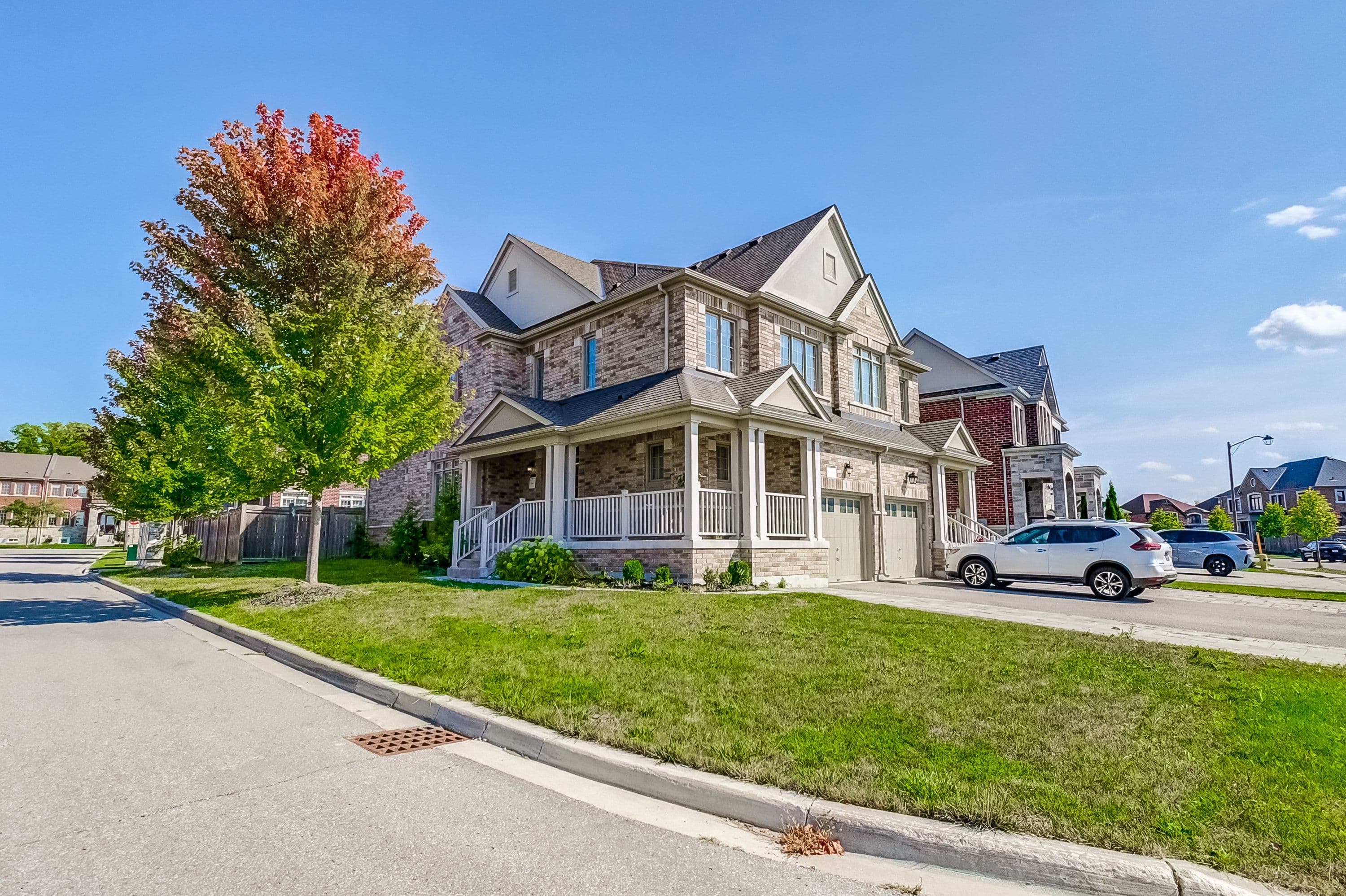 1 Silver Charm Drive, East Gwillimbury, ON L9N 0S5
