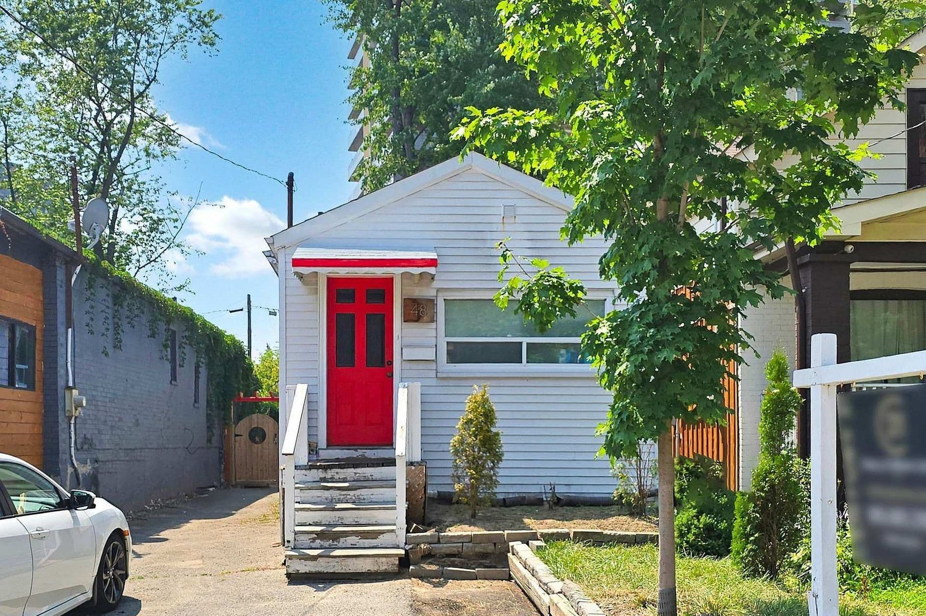 48 St Dunstan Drive, Toronto E06, ON M1L 2V5