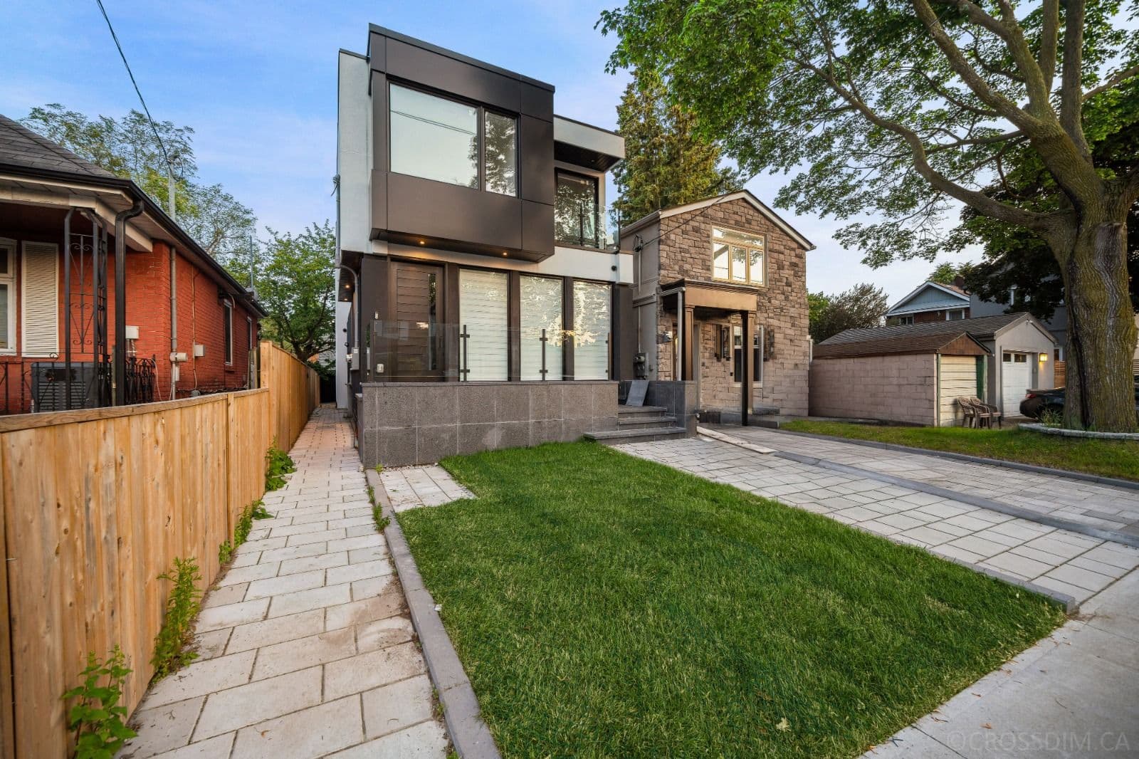 41 Dunkirk Road Lower A, Toronto E03, ON M4C 2M4