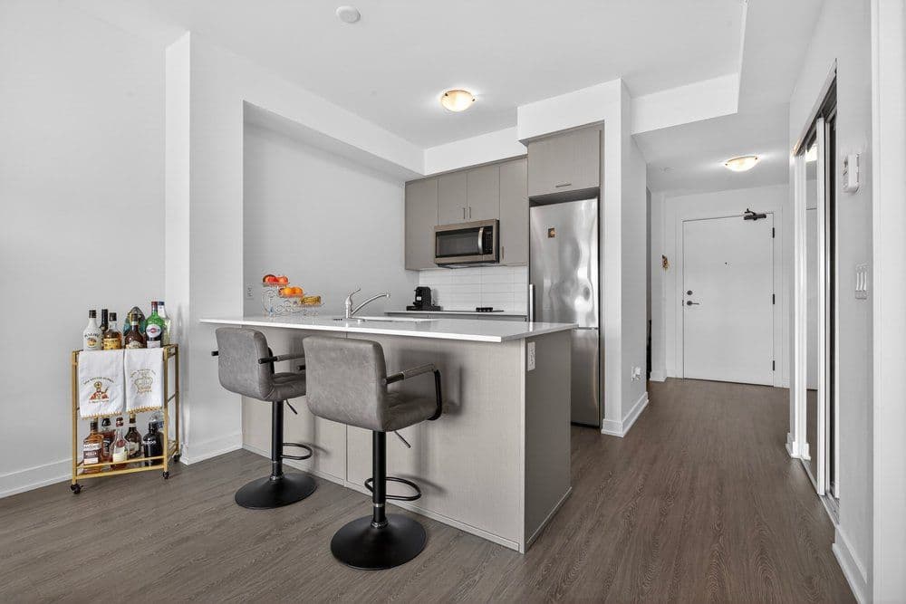 600 North Service Road 302, Hamilton, ON L8P 4A6