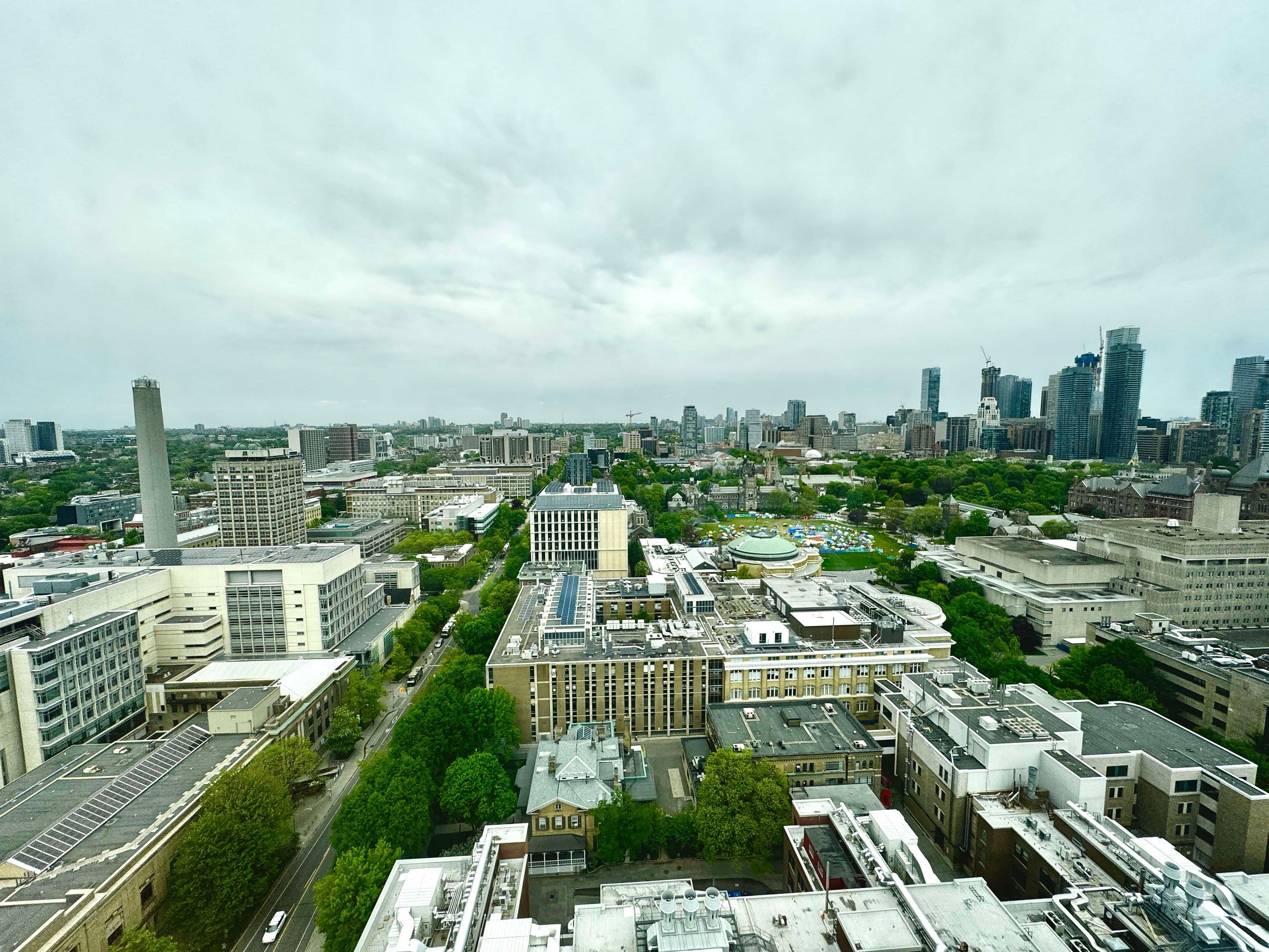 203 College Street 2605, Toronto C01, ON M5T 0C8