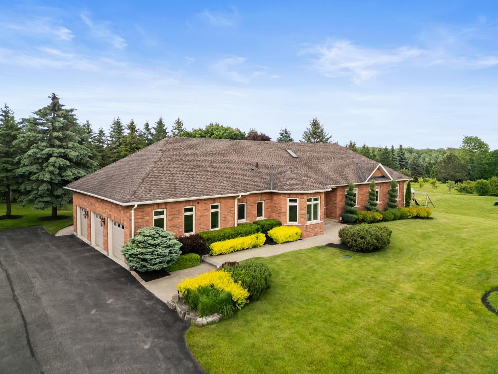 7 Golfdale Court, Caledon, ON L7E 0B3