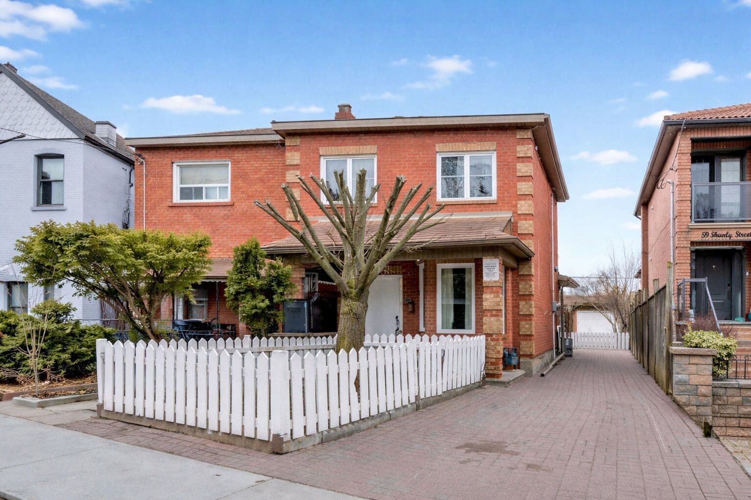 57 Shanly Street, Toronto W02, ON M6H 1S4