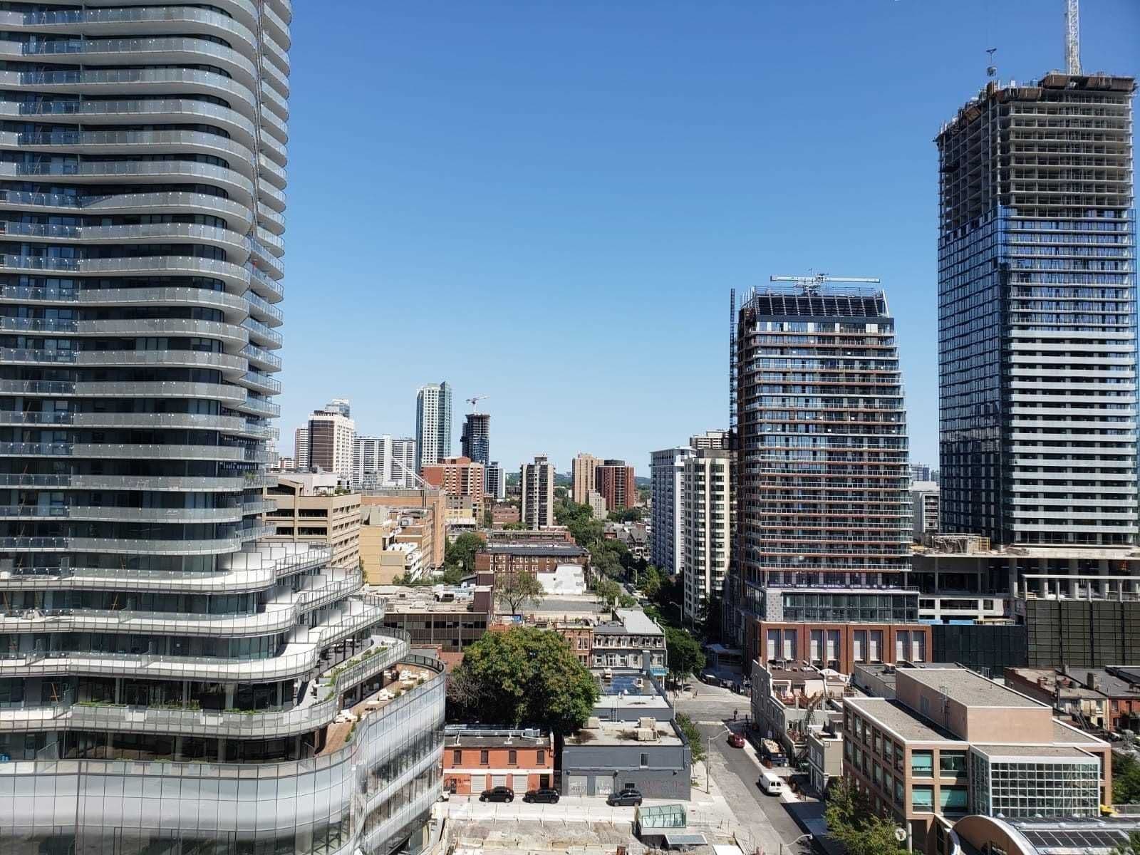 909 Bay Street 1608, Toronto C01, ON M5S 3G2