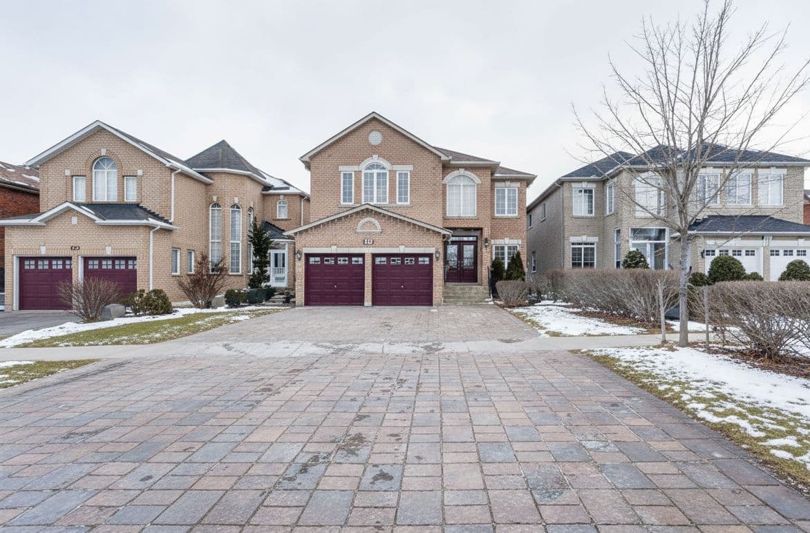 333 Weldrick Road E, Richmond Hill, ON L4C 8L6