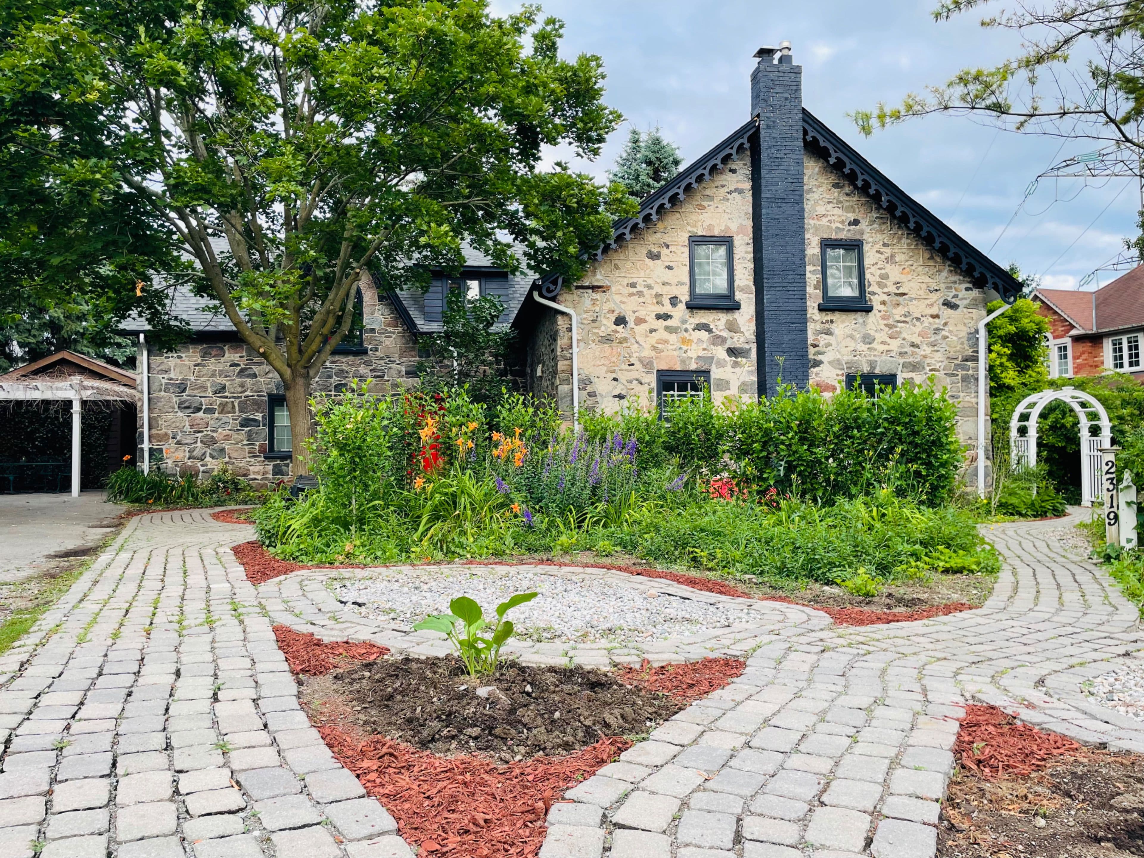 2319 Wildwood Crescent, Pickering, ON L1X 2N1