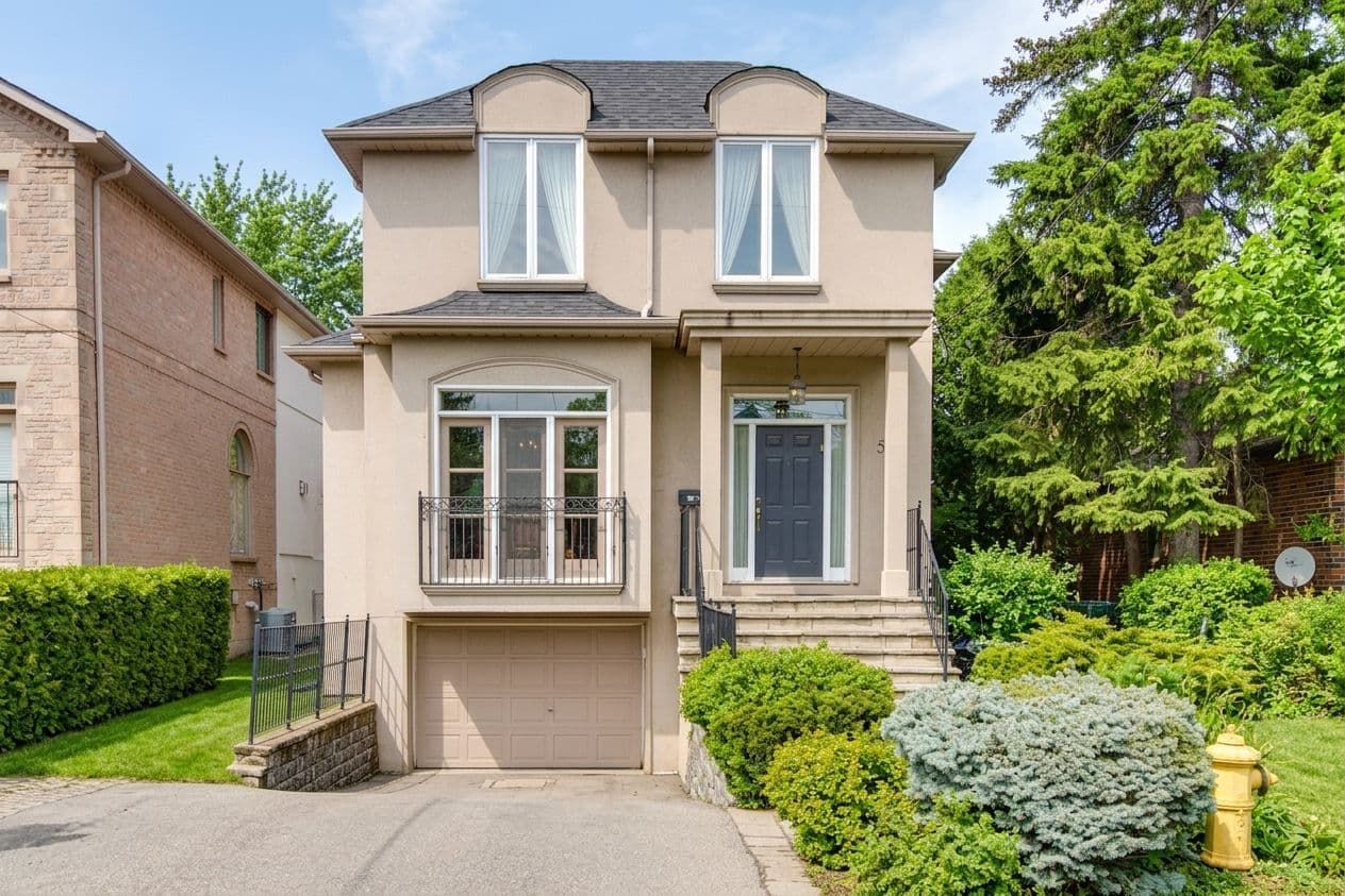 552 Melrose Avenue, Toronto C04, ON M5M 2A3