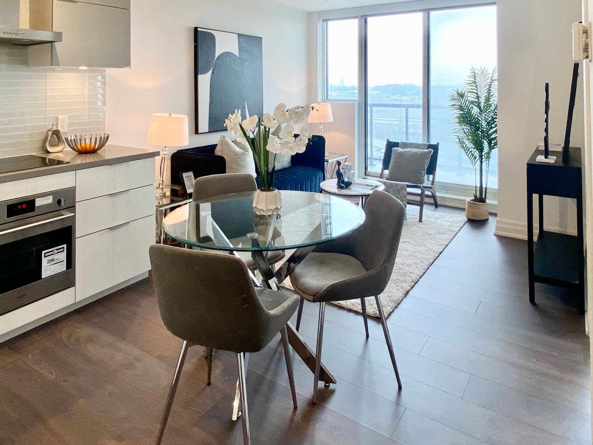 10 Rouge Valley Drive W 1411, Markham, ON L6G 0G9