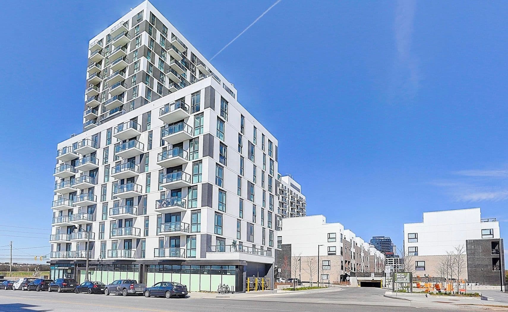 335 wheat boom Drive 1611, Oakville, ON L6H 7Y1