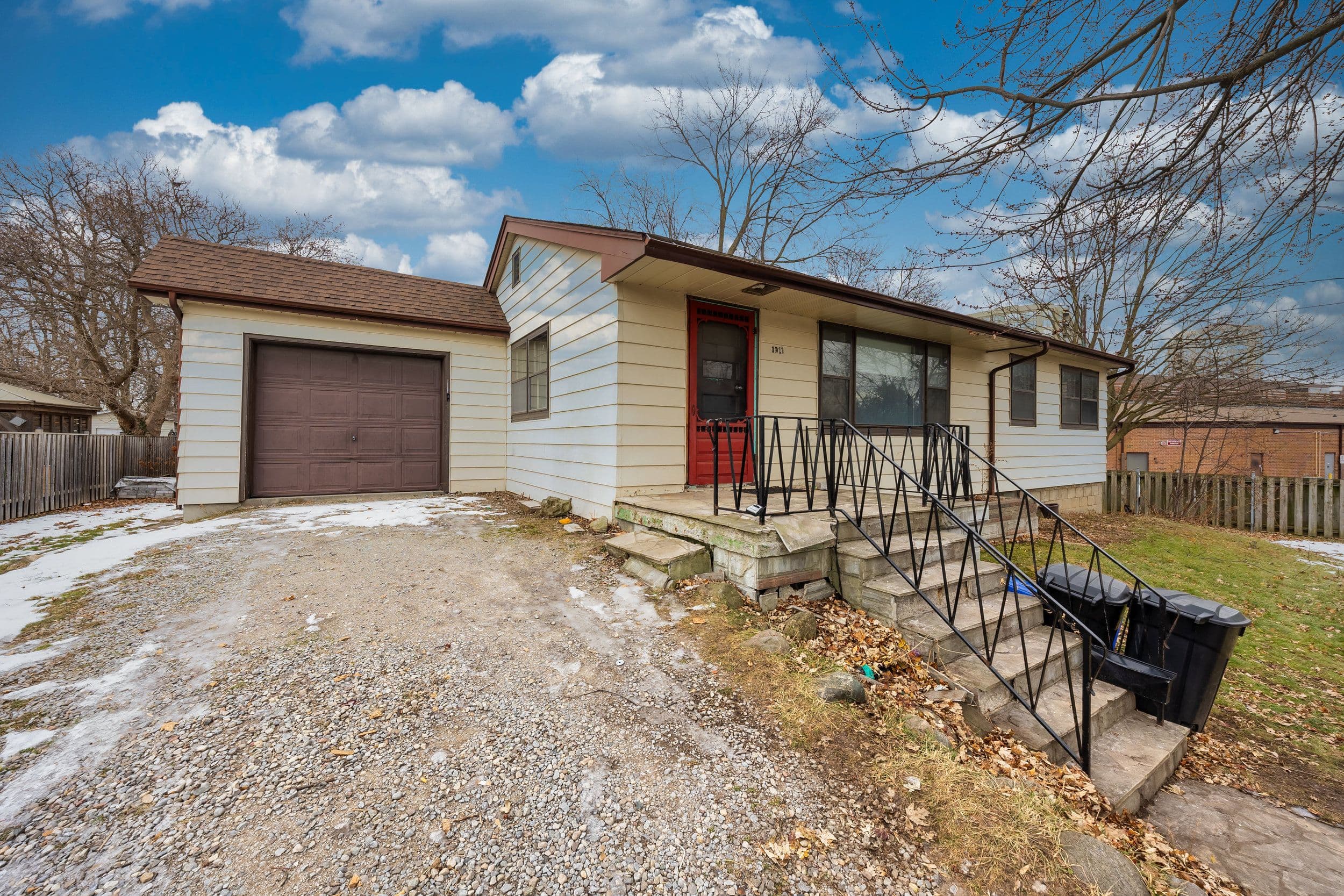 1911 Glenview Road, Pickering, ON L1V 1W9