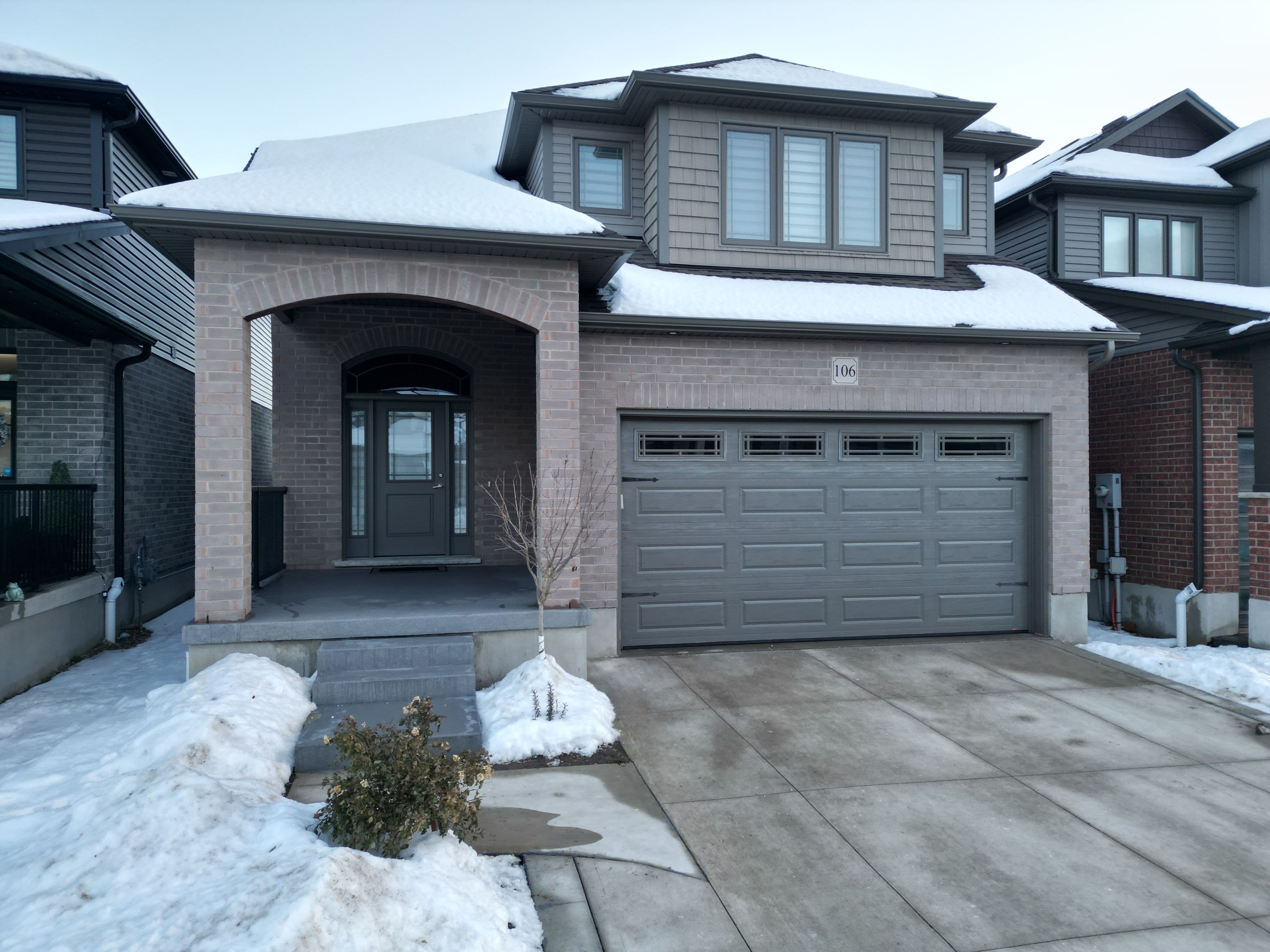 106 Queensgate Crescent, Woolwich, ON N0B 1M0