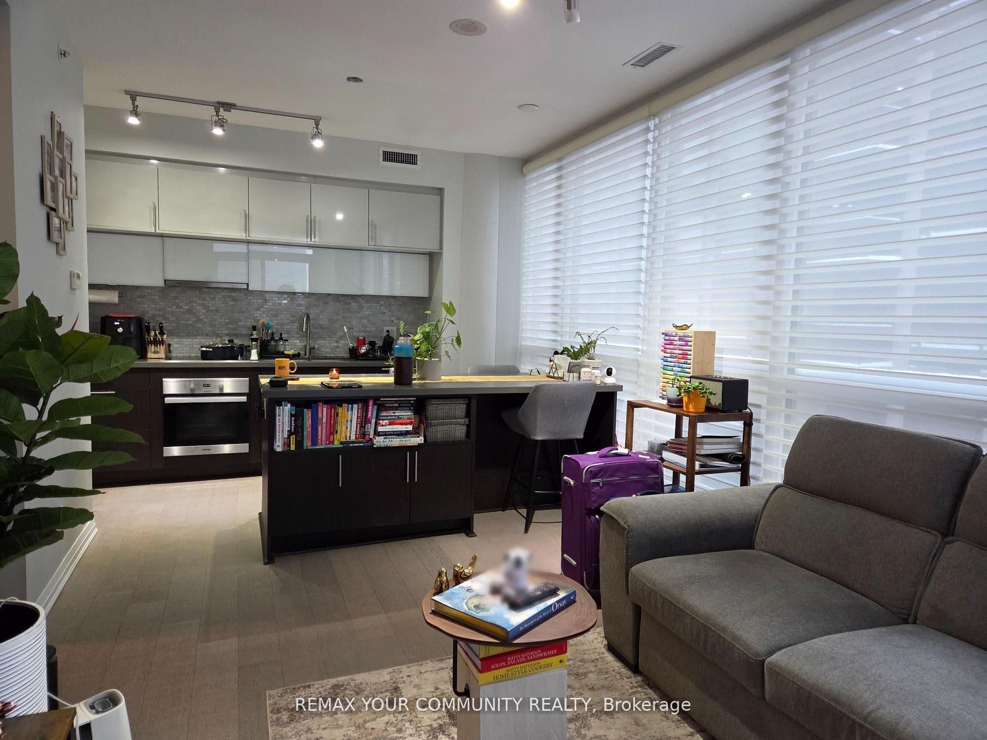 8 Mercer Street 1208, Toronto C01, ON M5V 0C4